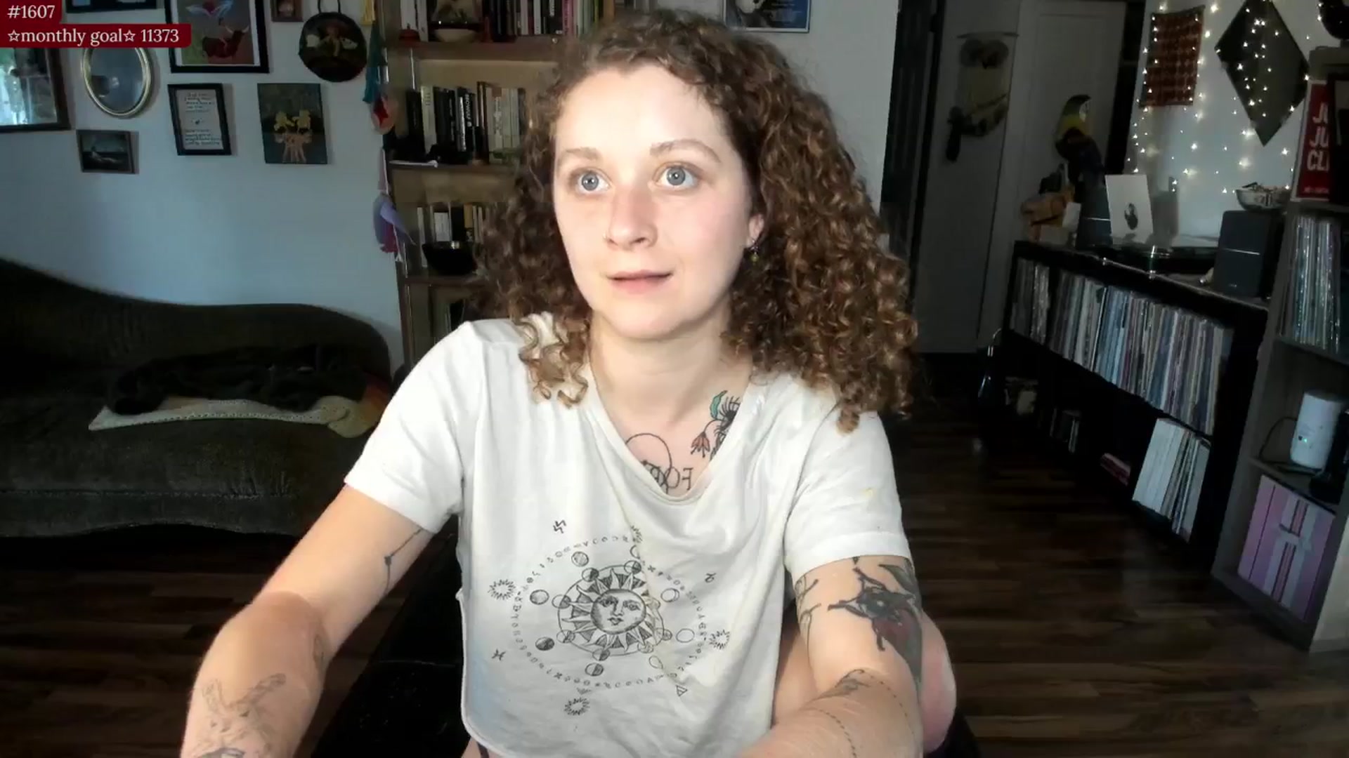 Gallery image thumbnail from PeachyQueen_'s myfreecams stream on, 08/19/2025, 22:44 image 9 of 20