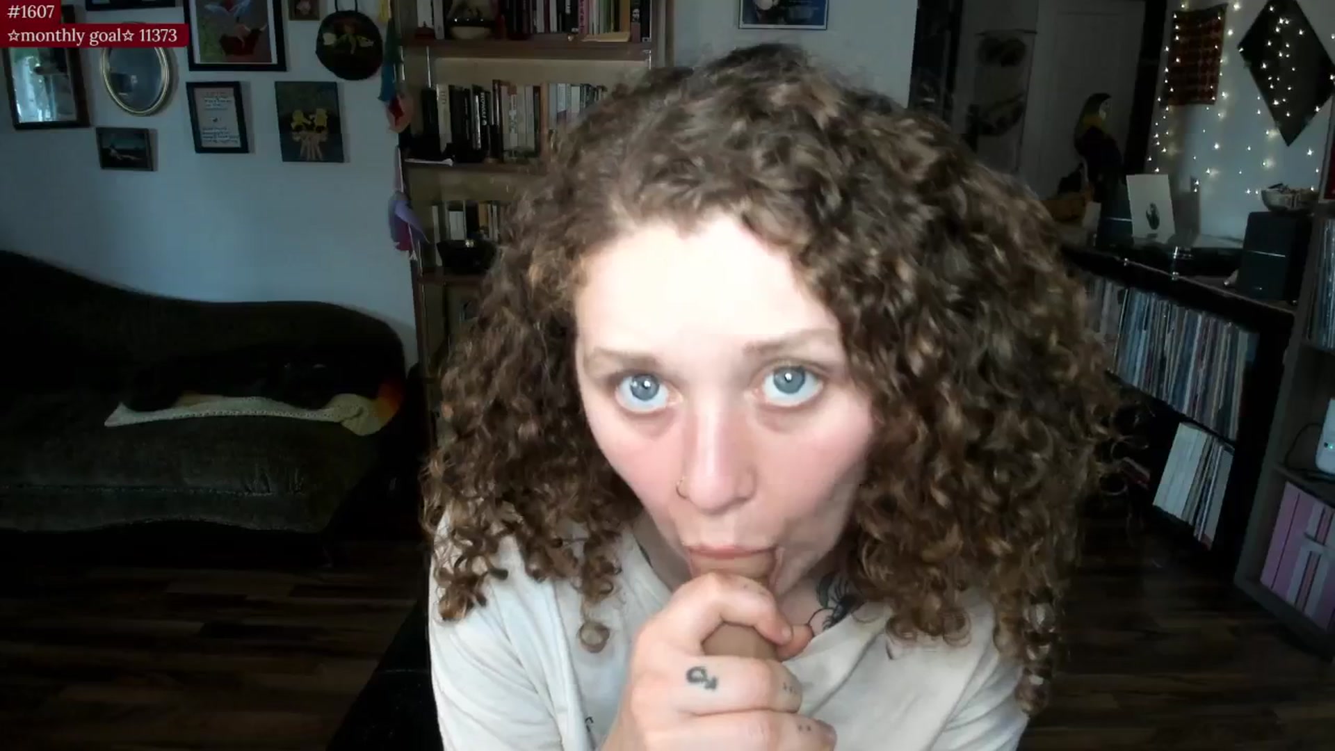 Gallery image thumbnail from PeachyQueen_'s myfreecams stream on, 08/19/2025, 22:44 image 6 of 20
