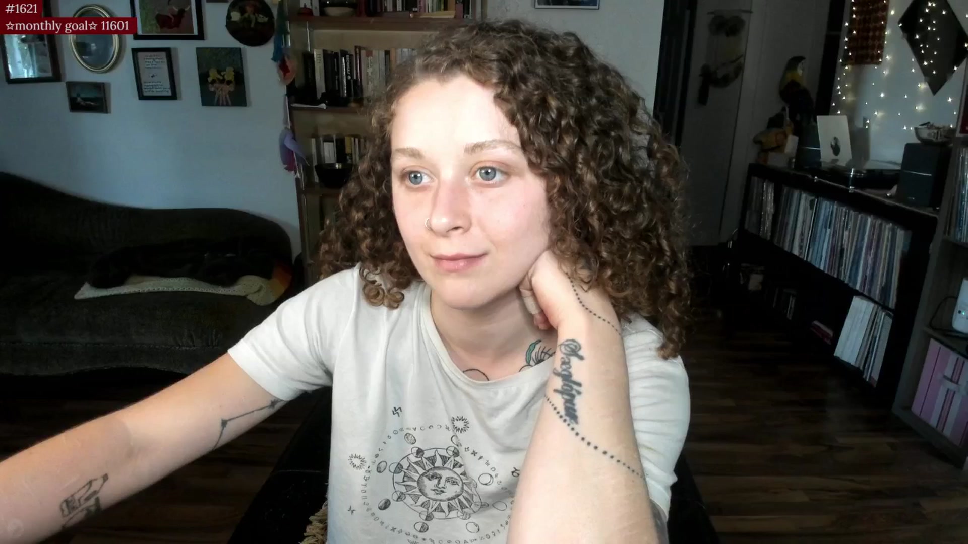 Gallery image thumbnail from PeachyQueen_'s myfreecams stream on, 08/19/2025, 22:44 image 2 of 20
