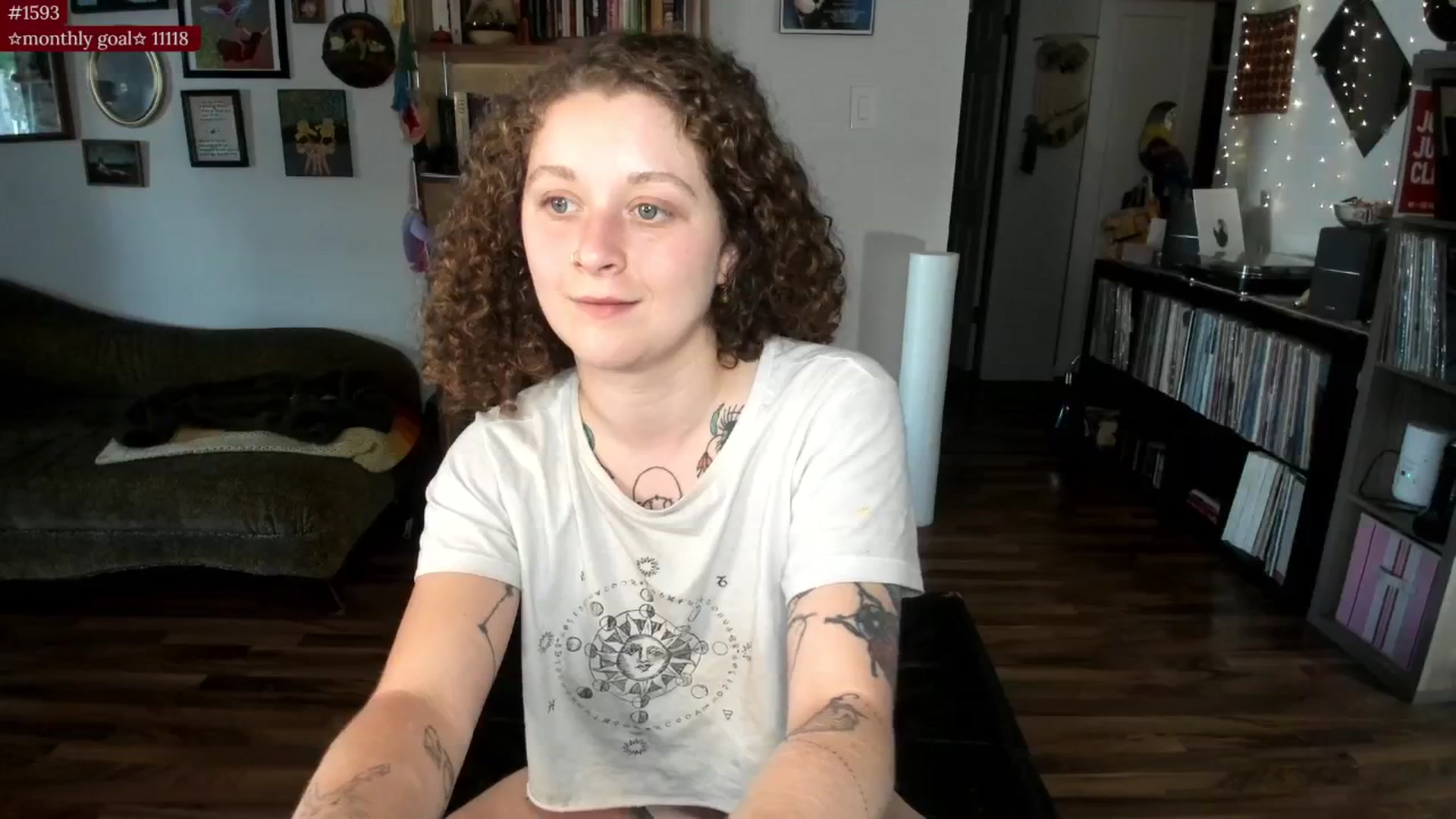 Gallery image thumbnail from PeachyQueen_'s myfreecams stream on, 08/19/2025, 22:44 image 14 of 20