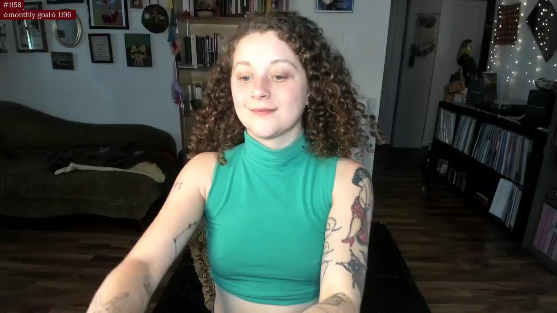 Gallery image thumbnail from PeachyQueen_'s myfreecams stream on, 08/21/2025, 21:33 image 4 of 20