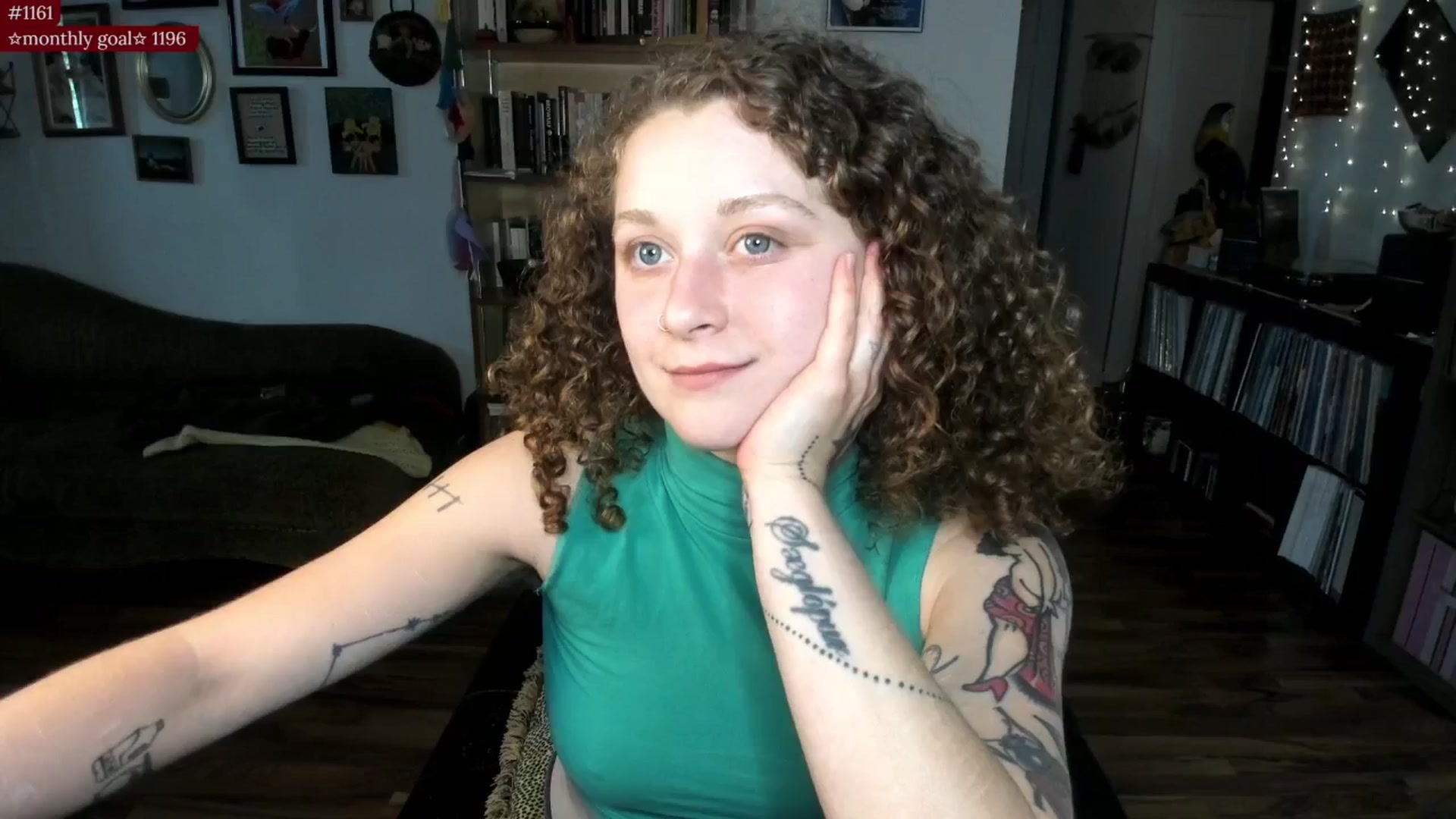 Gallery image thumbnail from PeachyQueen_'s myfreecams stream on, 08/21/2025, 21:33 image 3 of 20