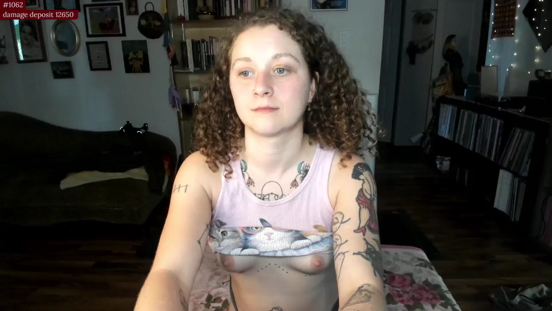 Gallery image thumbnail from PeachyQueen_'s myfreecams stream on, 08/28/2025, 20:49 image 3 of 20