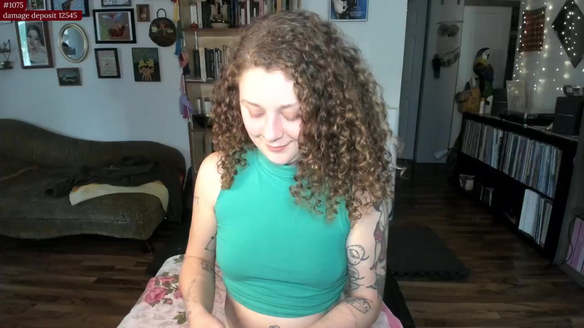 Gallery image thumbnail from PeachyQueen_'s myfreecams stream on, 08/29/2025, 21:12 image 2 of 20