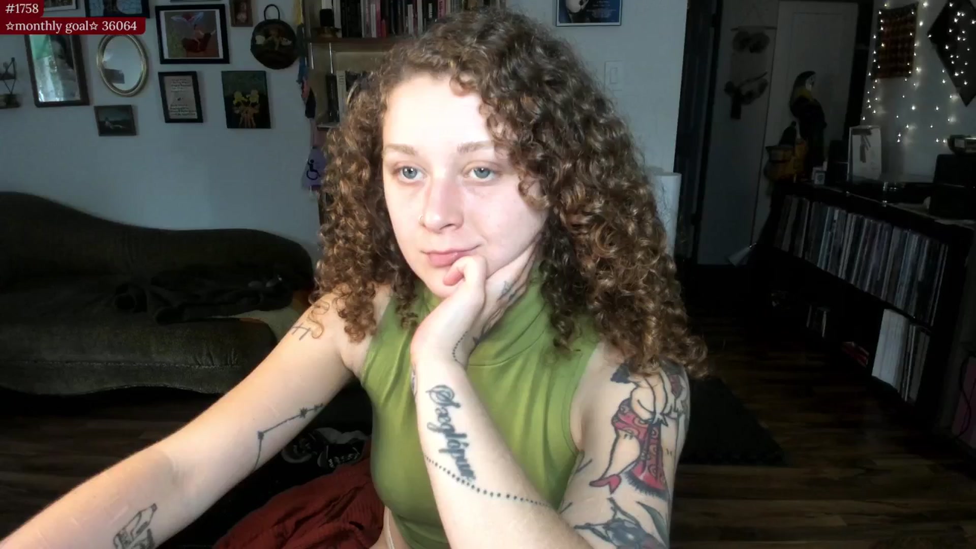 Gallery image thumbnail from PeachyQueen_'s myfreecams stream on, 09/02/2025, 16:13 image 2 of 20