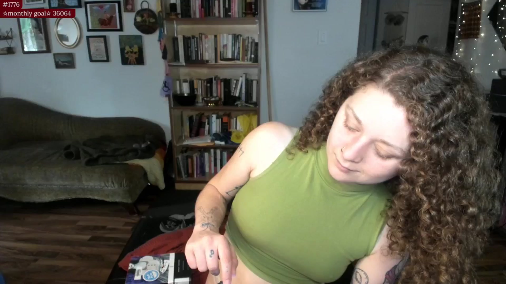 Gallery image thumbnail from PeachyQueen_'s myfreecams stream on, 09/02/2025, 16:13 image 11 of 20