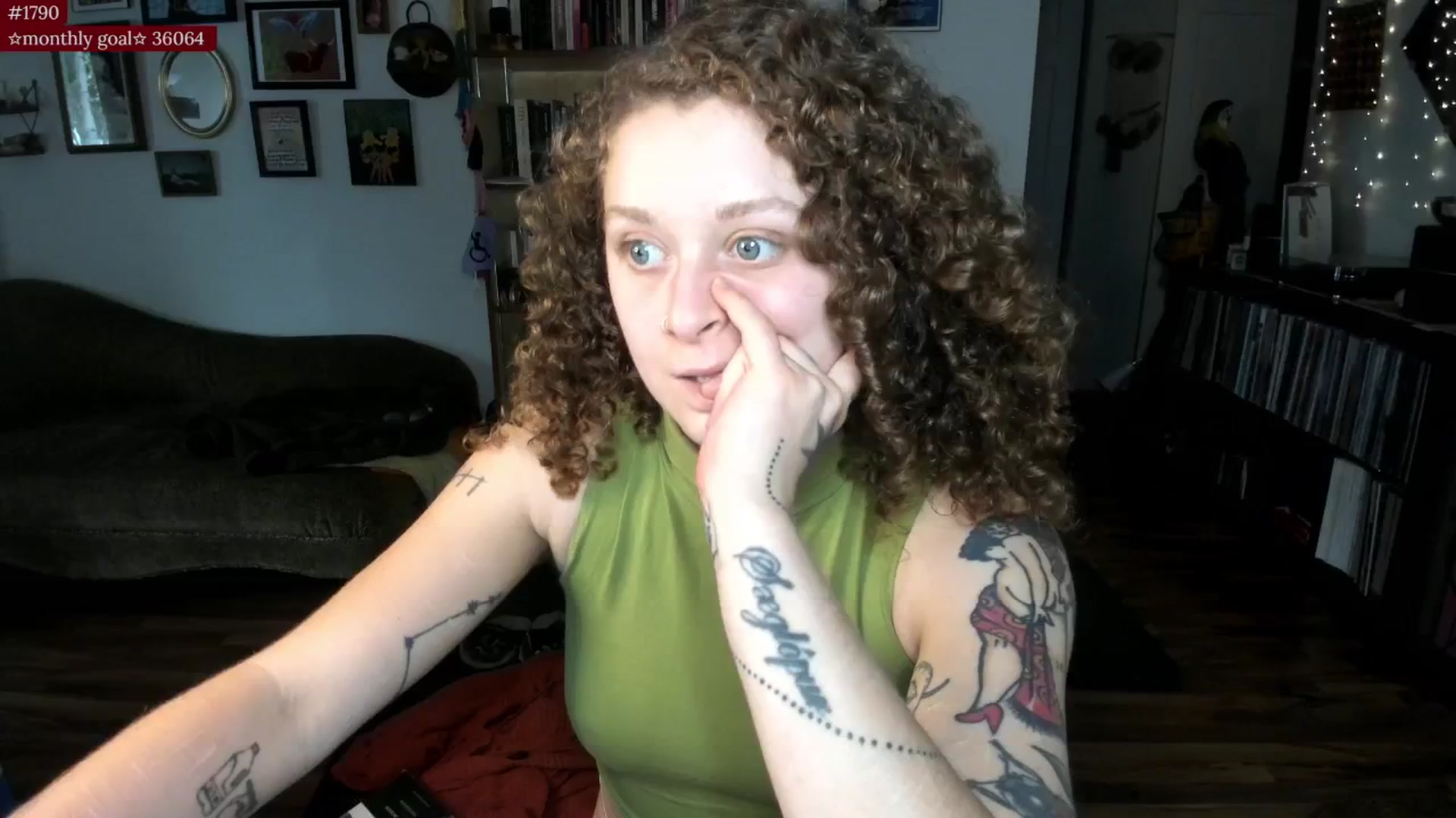 Gallery image thumbnail from PeachyQueen_'s myfreecams stream on, 09/02/2025, 16:13 image 19 of 20
