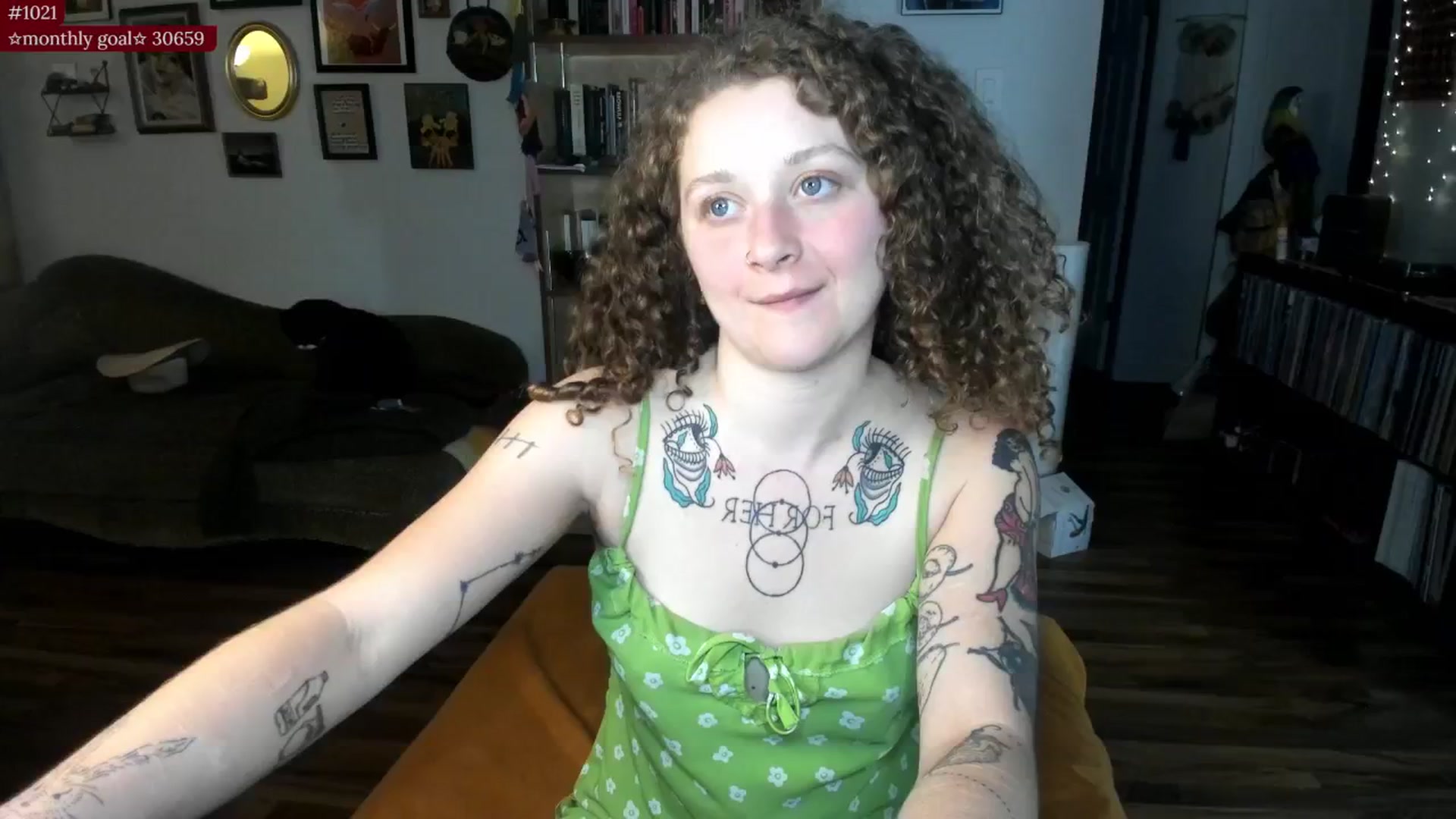 Gallery image thumbnail from PeachyQueen_'s myfreecams stream on, 09/09/2025, 06:54 image 6 of 20
