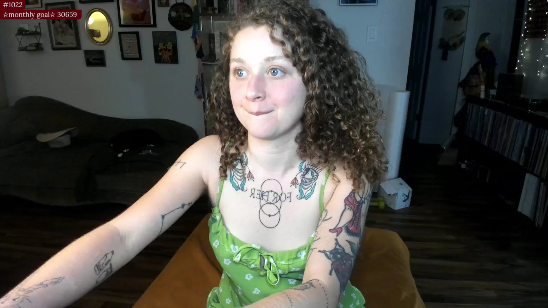 Gallery image thumbnail from PeachyQueen_'s myfreecams stream on, 09/09/2025, 06:54 image 13 of 20