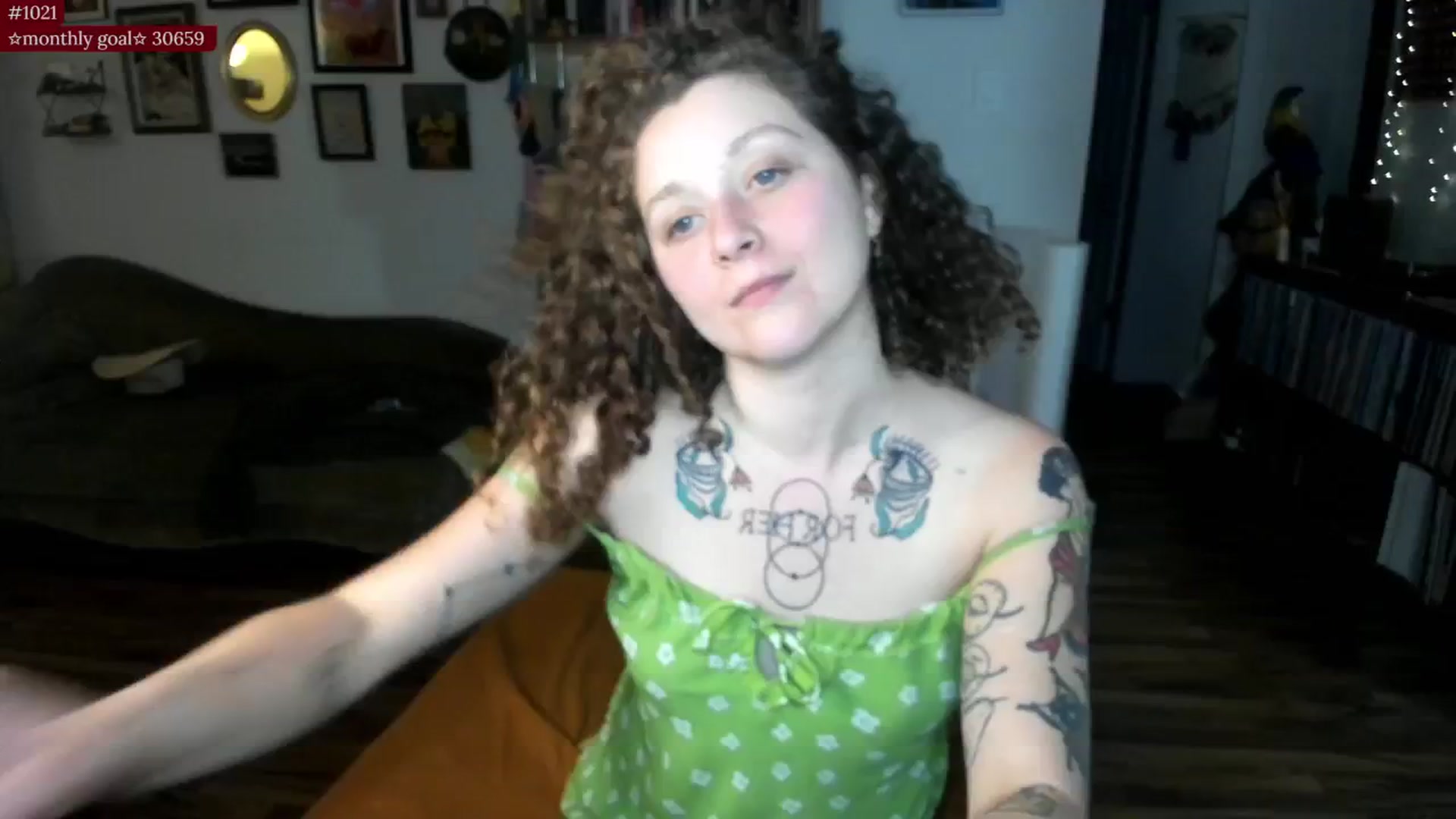 Gallery image thumbnail from PeachyQueen_'s myfreecams stream on, 09/09/2025, 06:54 image 1 of 20