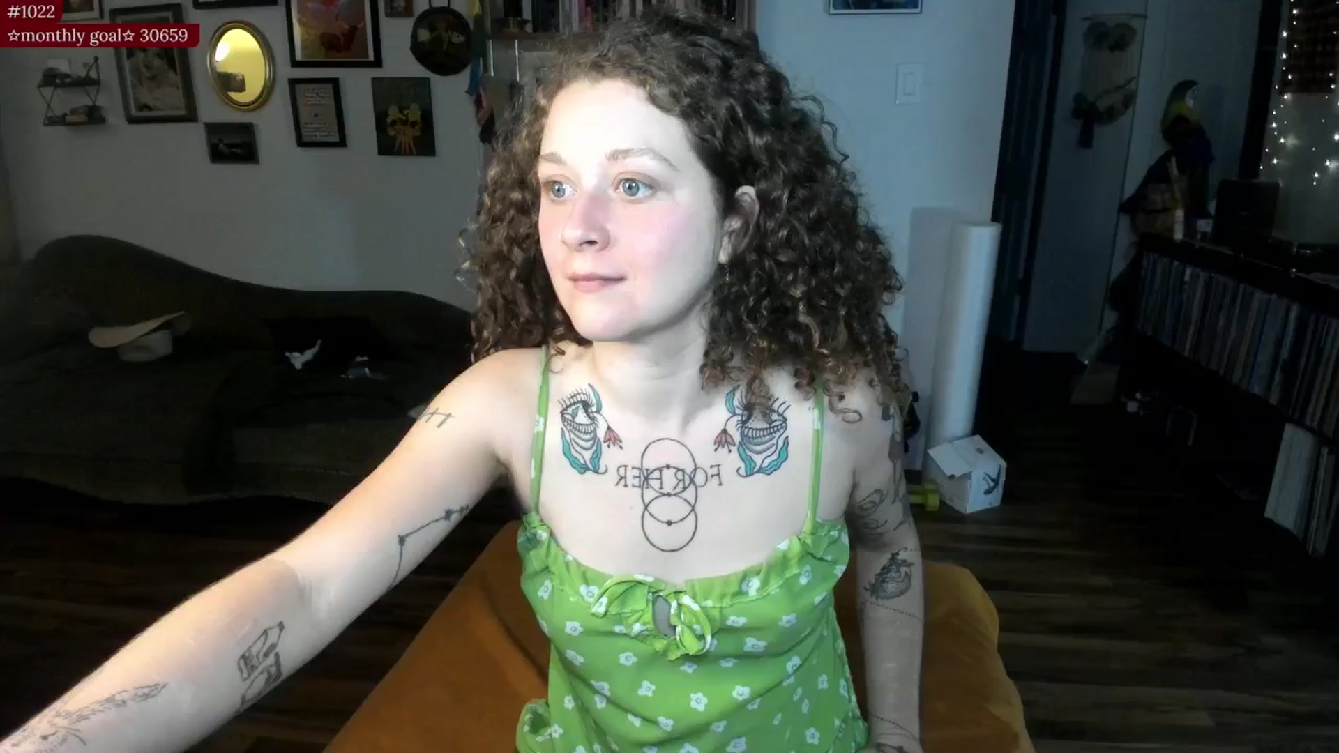 Gallery image thumbnail from PeachyQueen_'s myfreecams stream on, 09/09/2025, 06:54 image 8 of 20