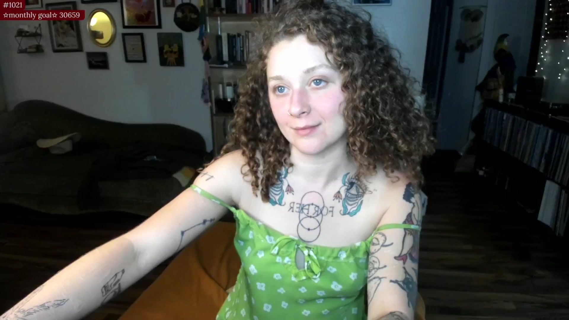 Gallery image thumbnail from PeachyQueen_'s myfreecams stream on, 09/09/2025, 06:54 image 3 of 20