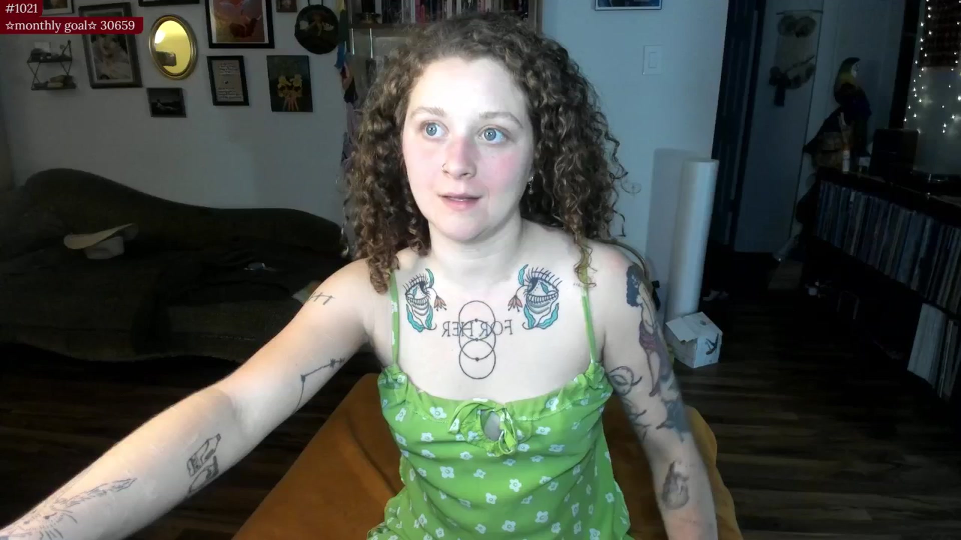 Gallery image thumbnail from PeachyQueen_'s myfreecams stream on, 09/09/2025, 06:54 image 4 of 20