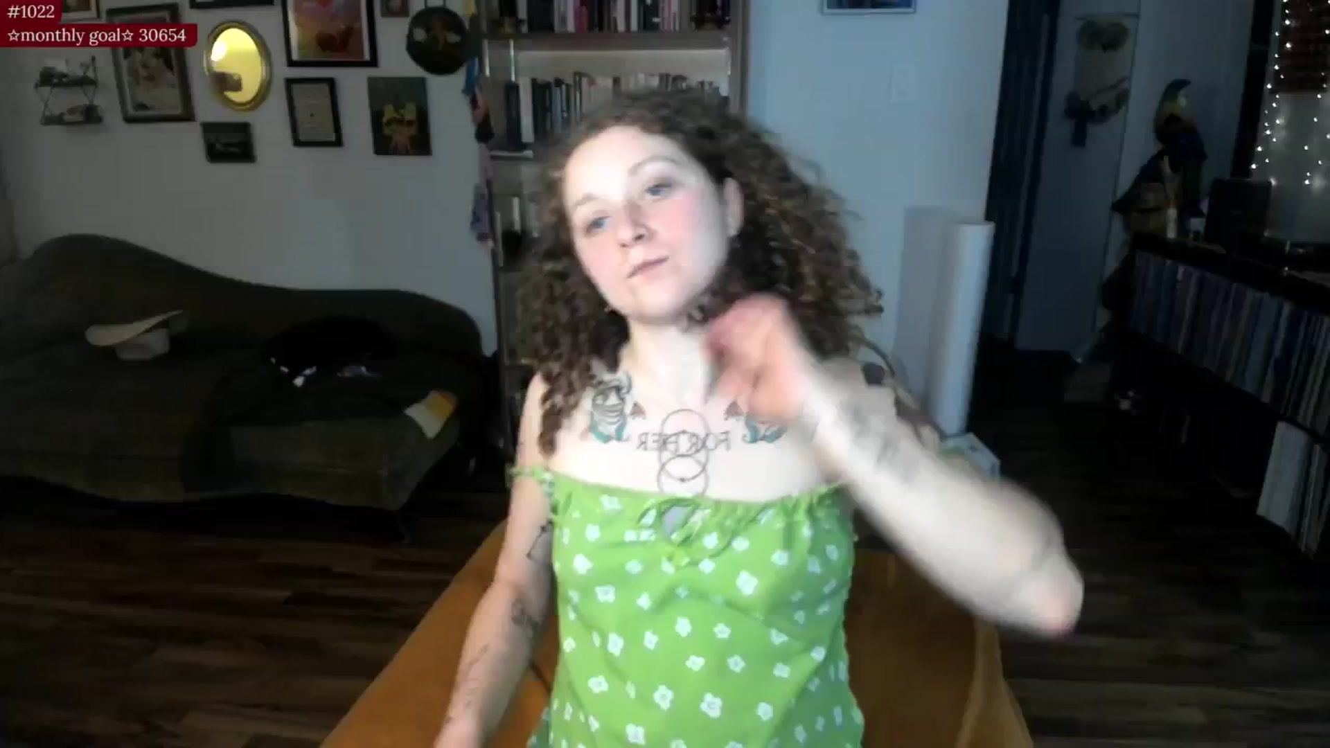 Gallery image thumbnail from PeachyQueen_'s myfreecams stream on, 09/09/2025, 06:54 image 19 of 20