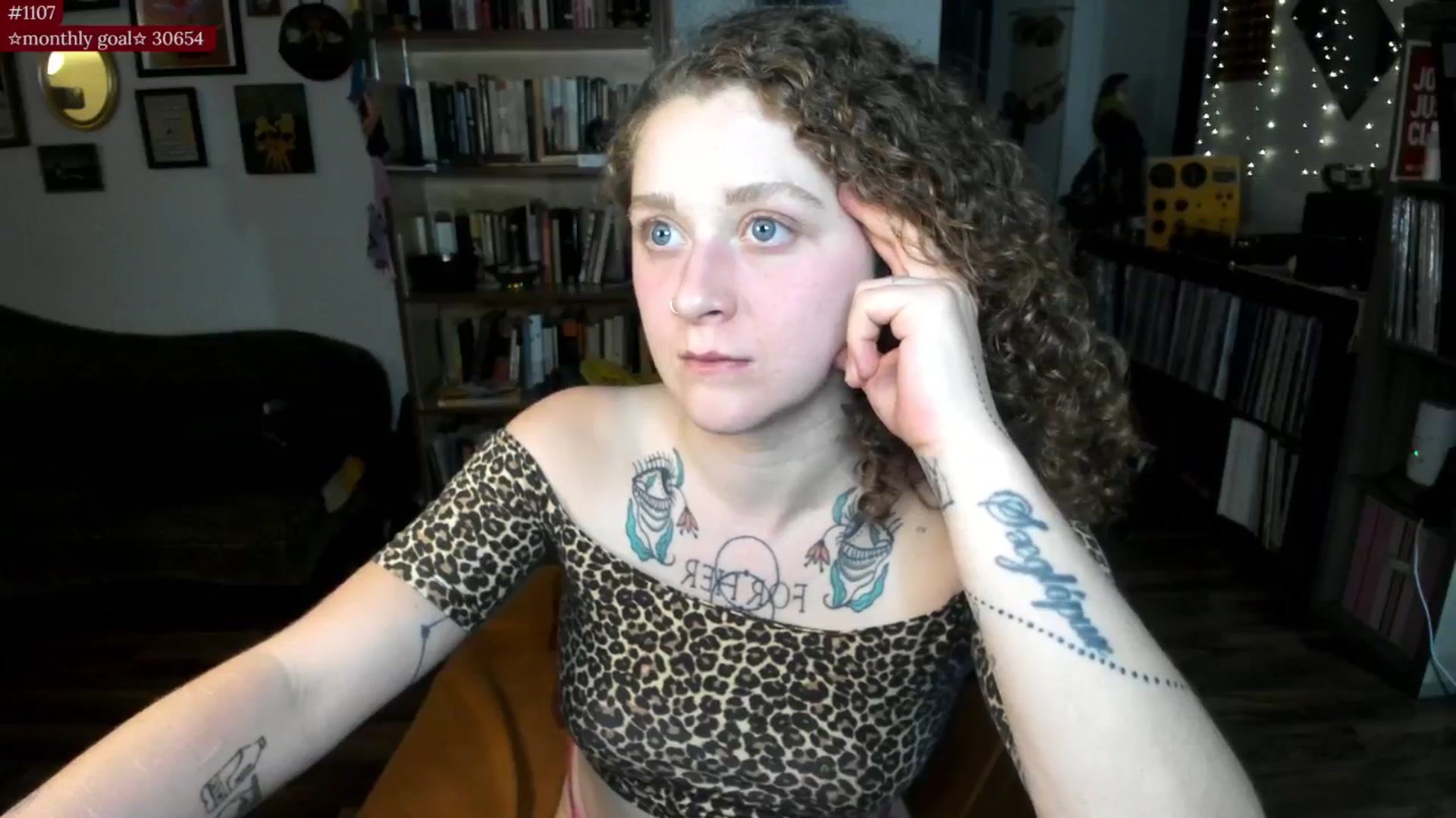 Gallery image thumbnail from PeachyQueen_'s myfreecams stream on, 09/10/2025, 05:27 image 3 of 20