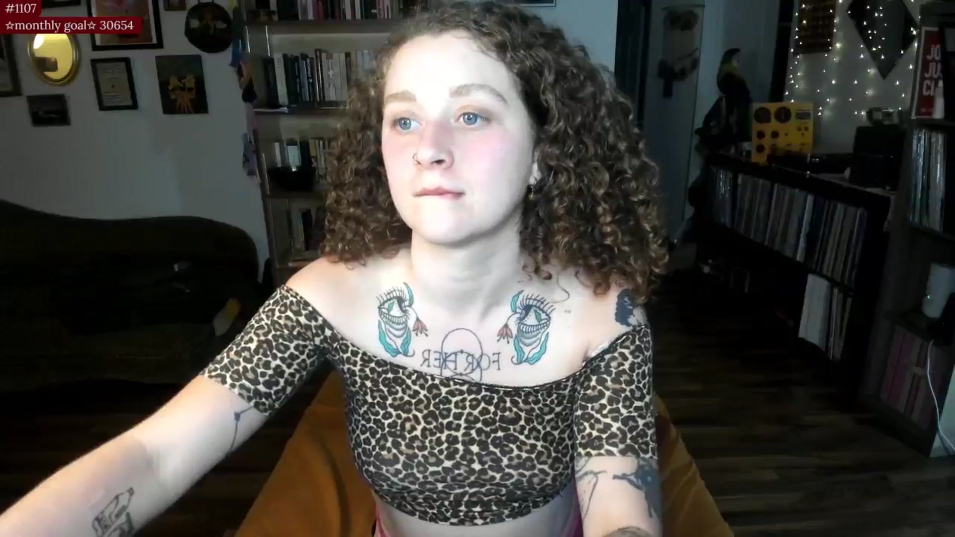 Gallery image thumbnail from PeachyQueen_'s myfreecams stream on, 09/10/2025, 05:27 image 5 of 20