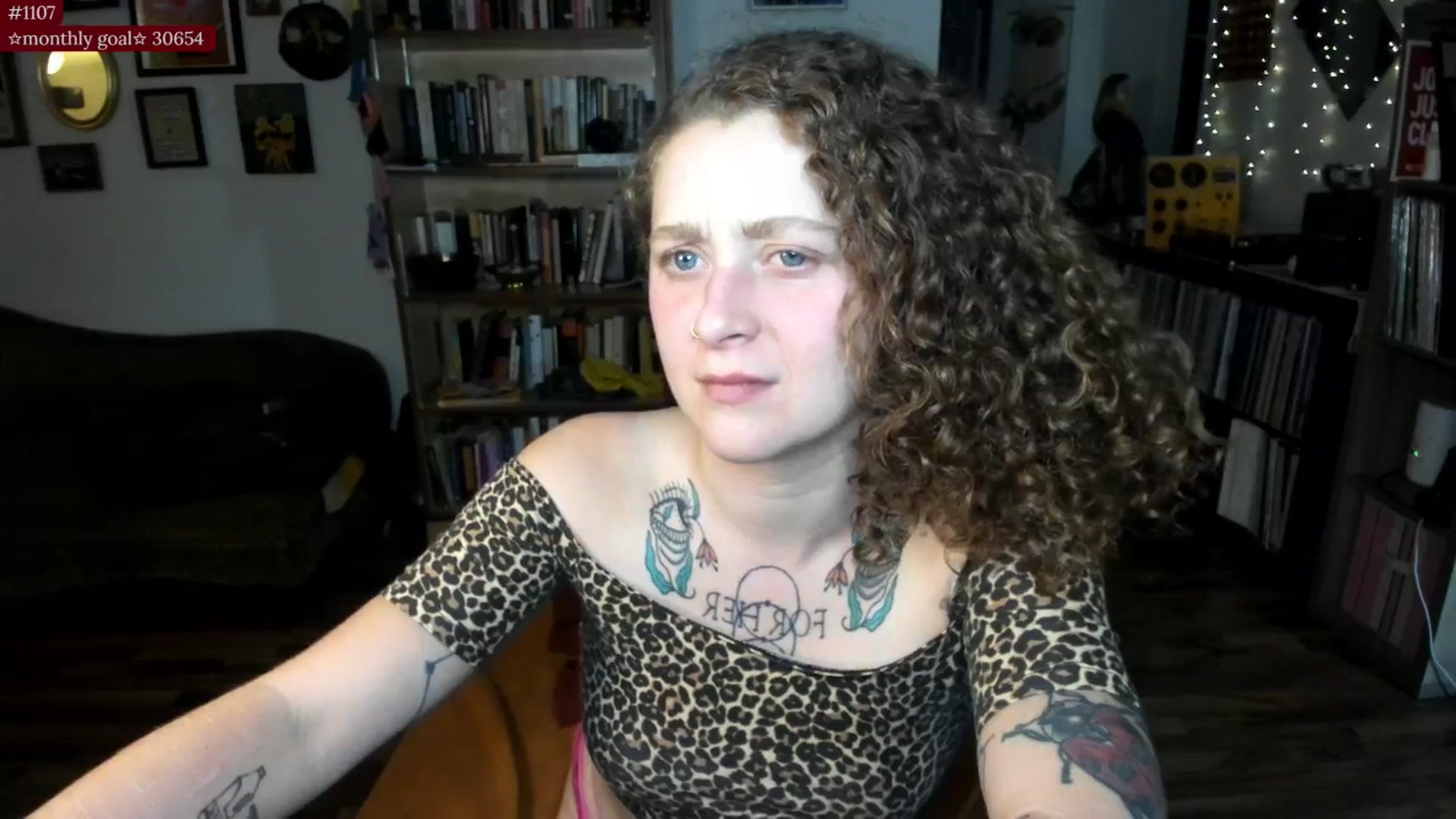 Gallery image thumbnail from PeachyQueen_'s myfreecams stream on, 09/10/2025, 05:27 image 2 of 20