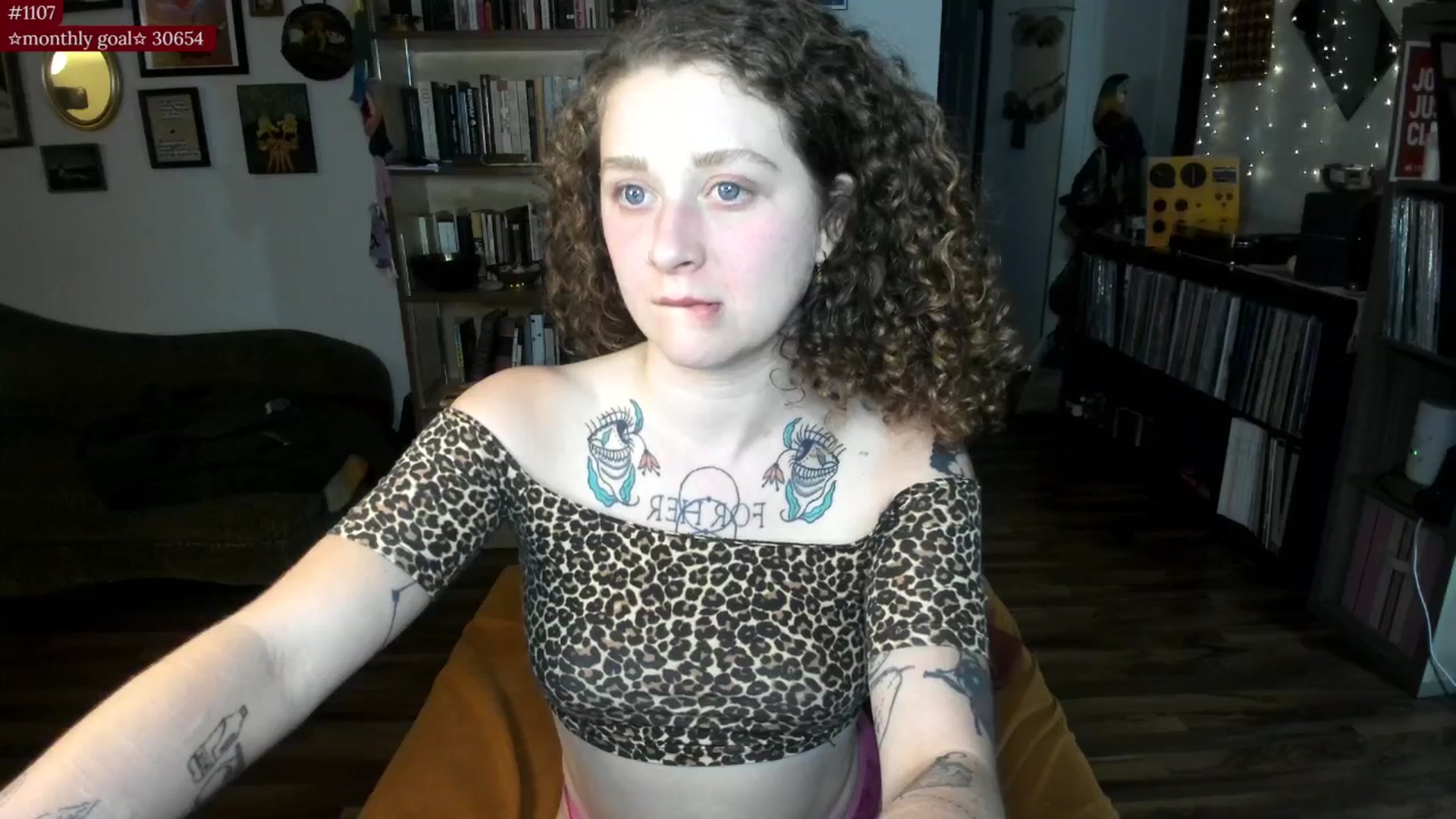 Gallery image thumbnail from PeachyQueen_'s myfreecams stream on, 09/10/2025, 05:27 image 4 of 20