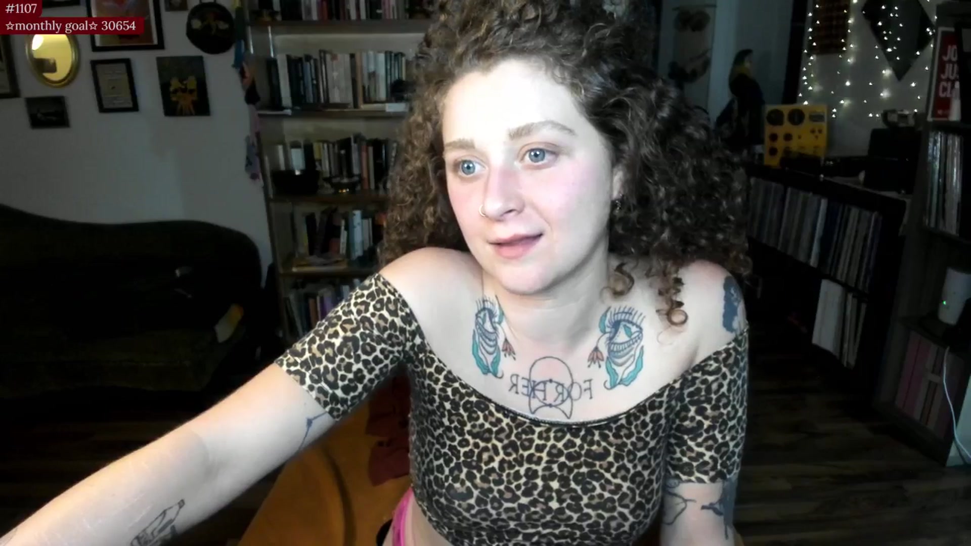 Gallery image thumbnail from PeachyQueen_'s myfreecams stream on, 09/10/2025, 05:27 image 13 of 20