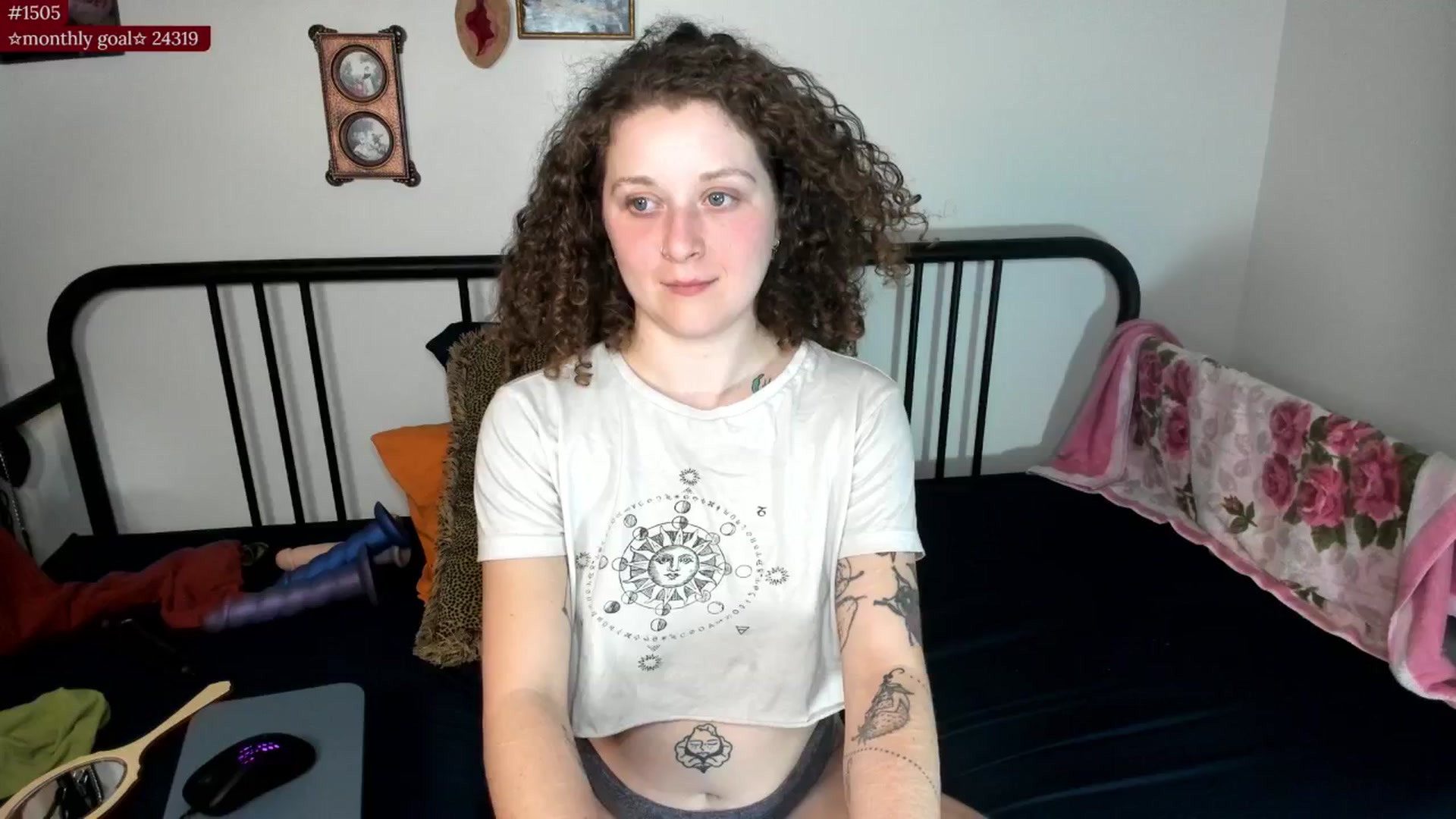 Gallery image thumbnail from PeachyQueen_'s myfreecams stream on, 09/26/2025, 06:57 image 9 of 20