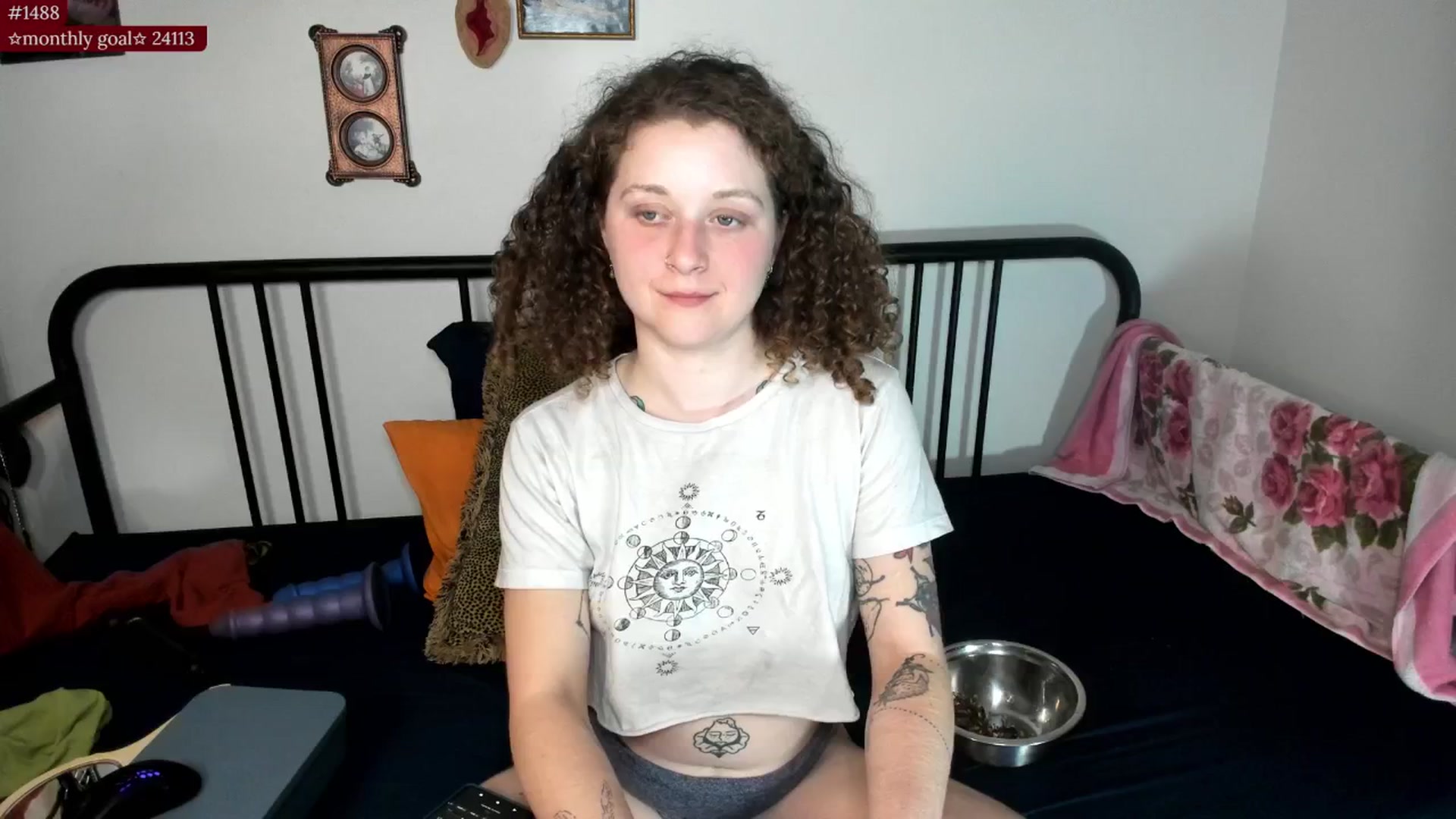 Gallery image thumbnail from PeachyQueen_'s myfreecams stream on, 09/26/2025, 06:57 image 15 of 20