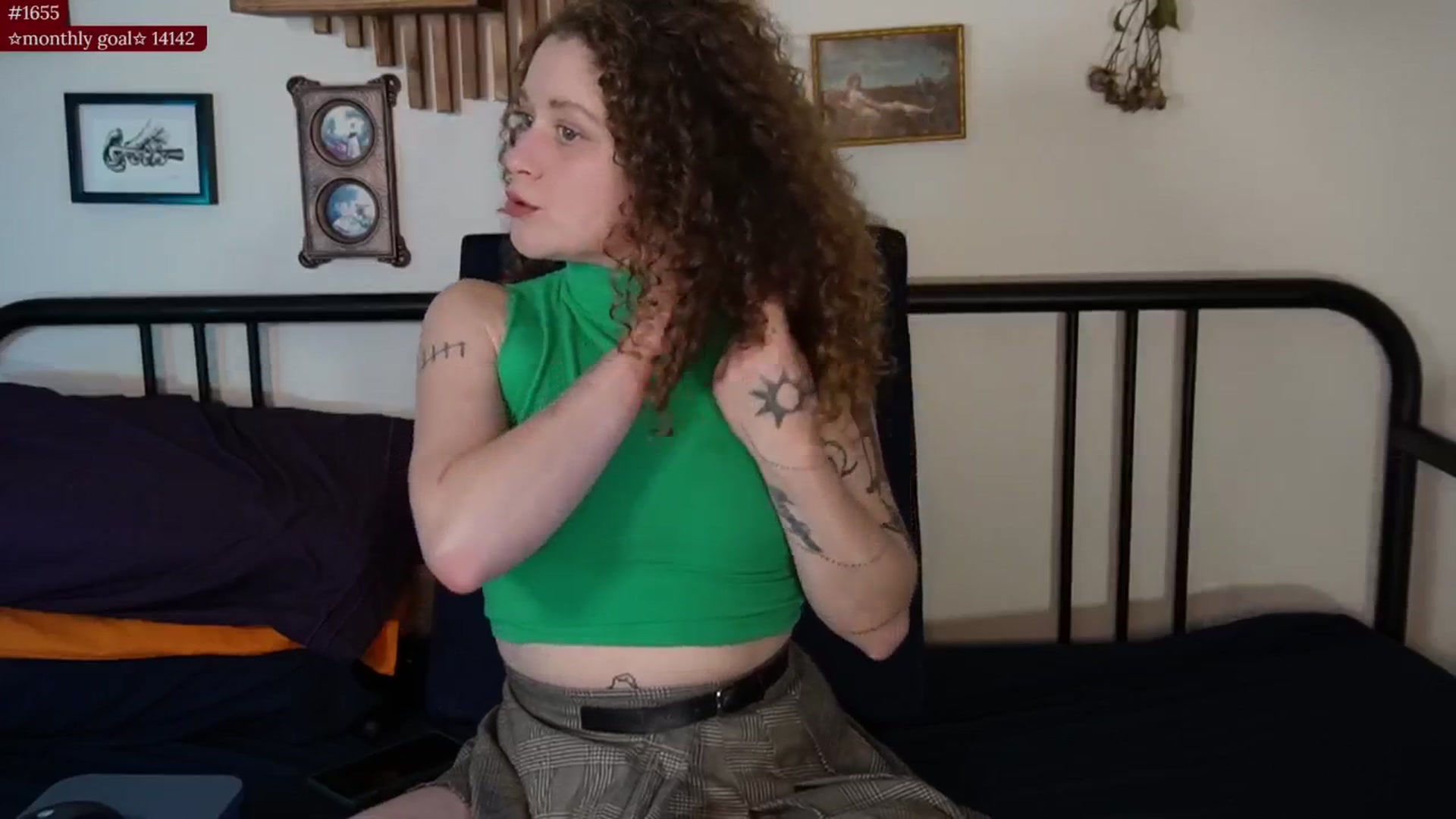 Gallery image thumbnail from PeachyQueen_'s myfreecams stream on, 10/14/2025, 22:25 image 9 of 20