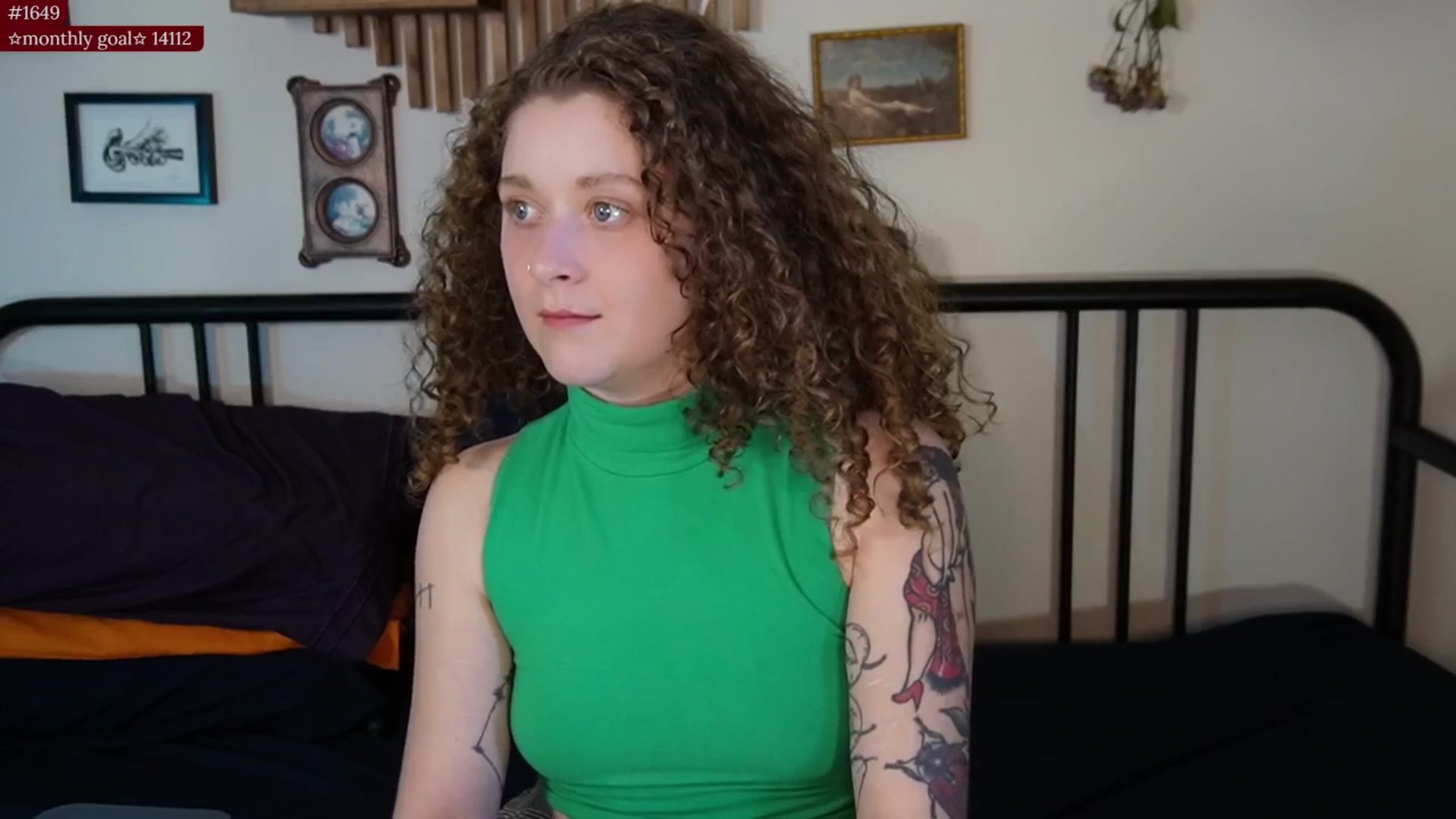 Gallery image thumbnail from PeachyQueen_'s myfreecams stream on, 10/14/2025, 22:25 image 15 of 20