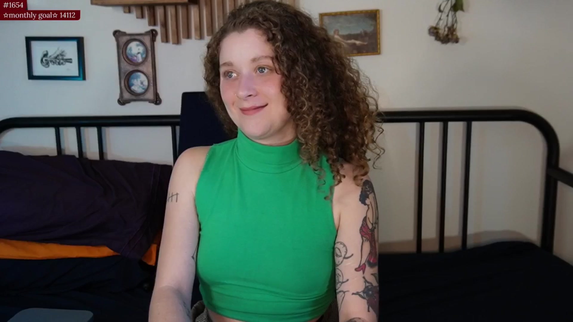 Gallery image thumbnail from PeachyQueen_'s myfreecams stream on, 10/14/2025, 22:25 image 10 of 20