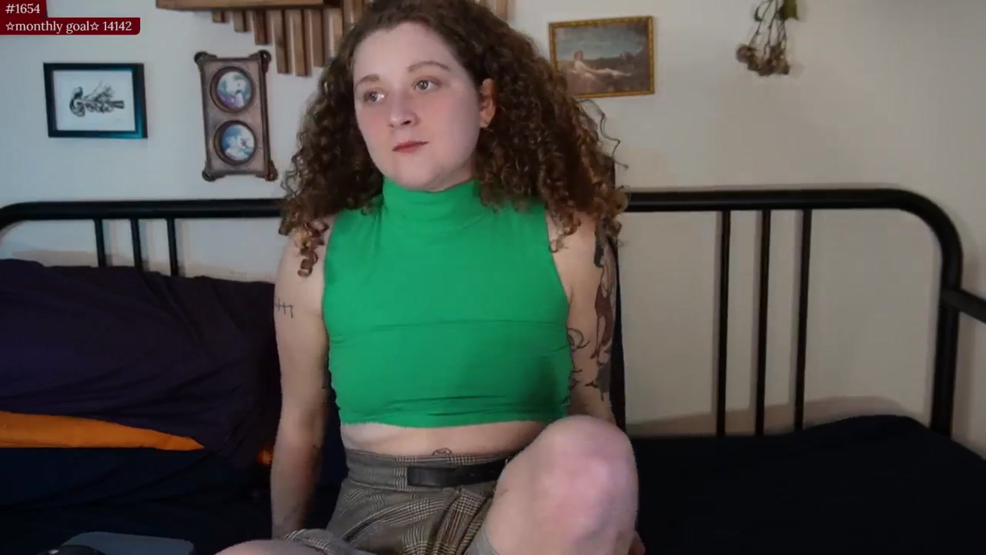 Gallery image thumbnail from PeachyQueen_'s myfreecams stream on, 10/14/2025, 22:25 image 6 of 20