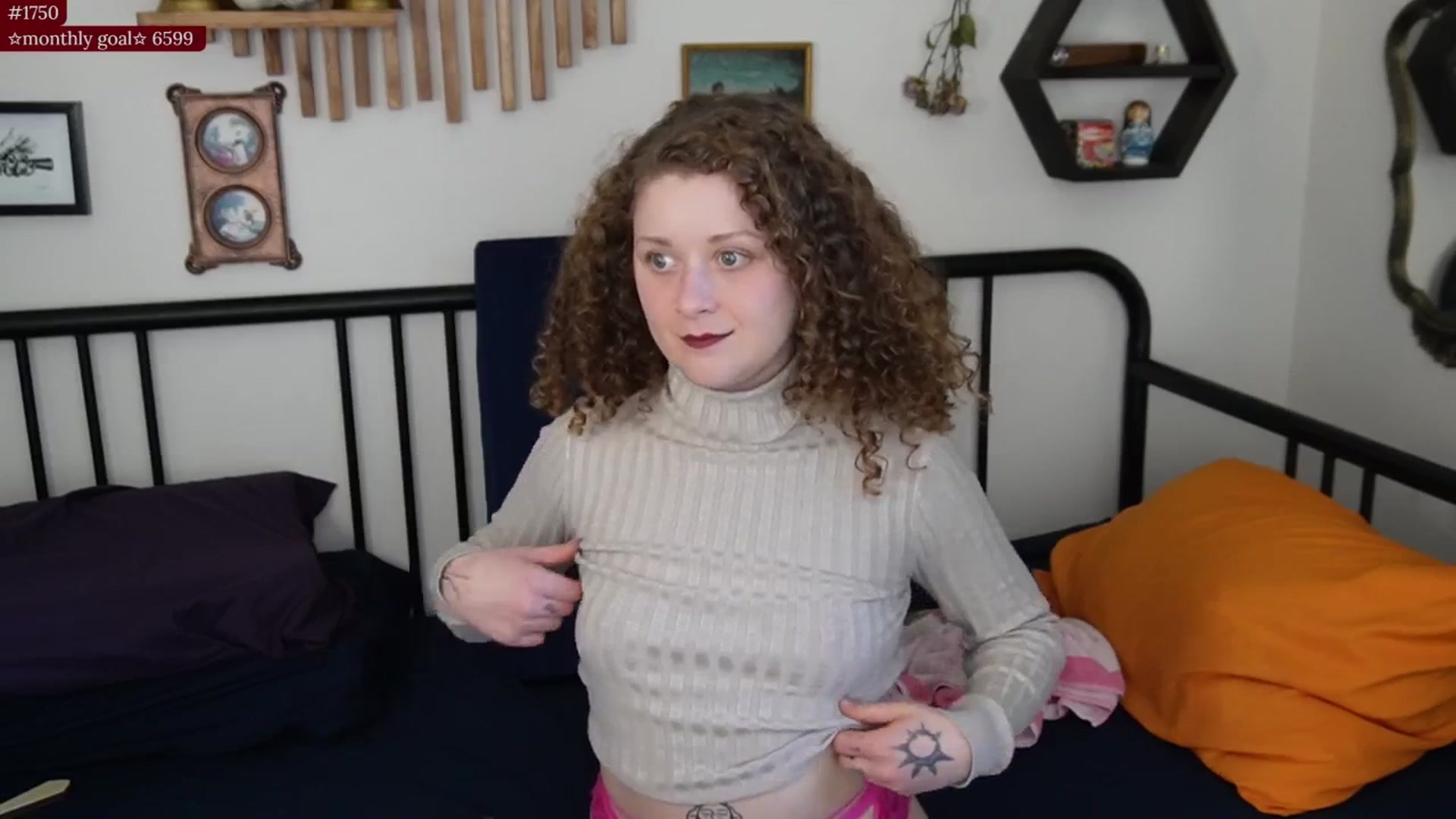 Gallery image thumbnail from PeachyQueen_'s myfreecams stream on, 10/28/2025, 22:07 image 8 of 20
