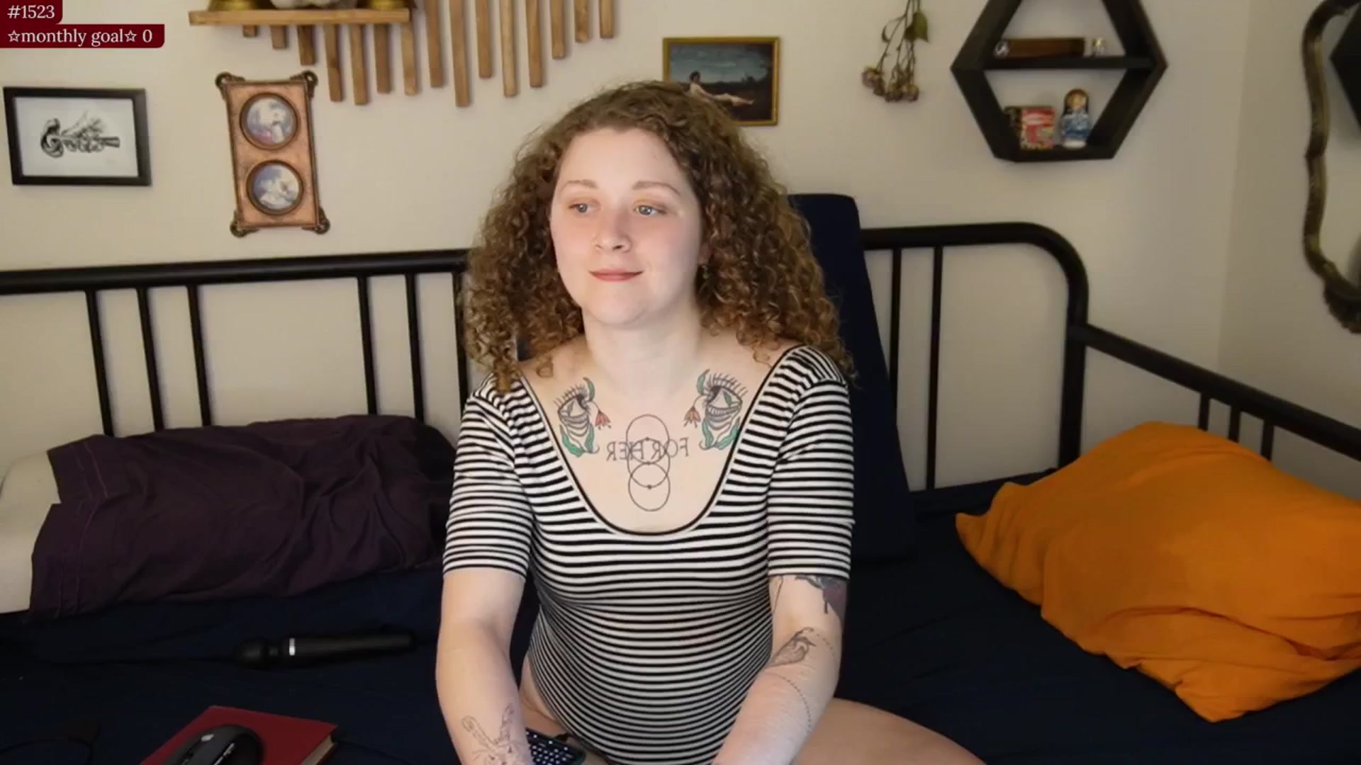 Gallery image thumbnail from PeachyQueen_'s myfreecams stream on, 10/31/2025, 21:50 image 15 of 20