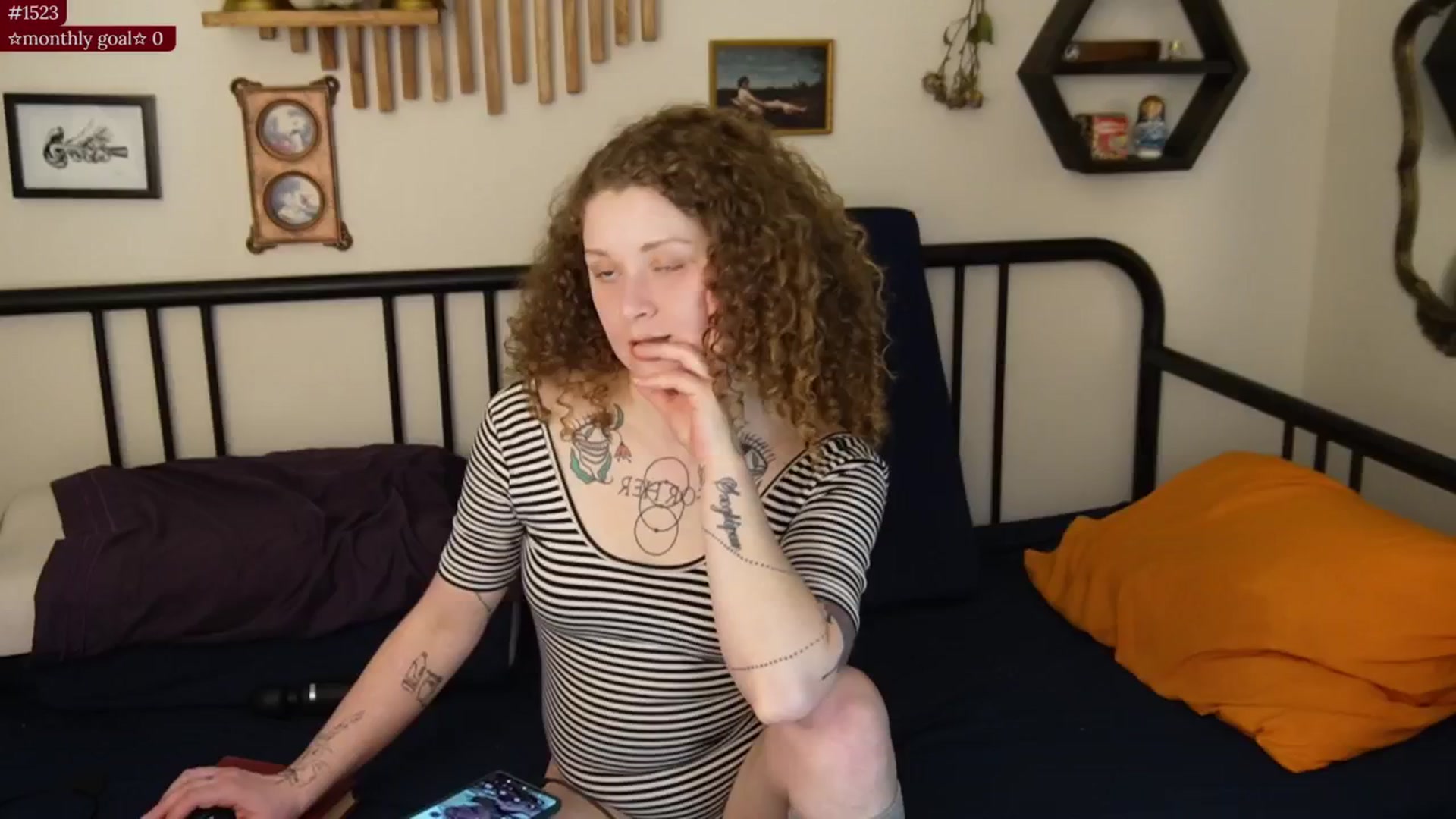 Gallery image thumbnail from PeachyQueen_'s myfreecams stream on, 10/31/2025, 21:50 image 16 of 20