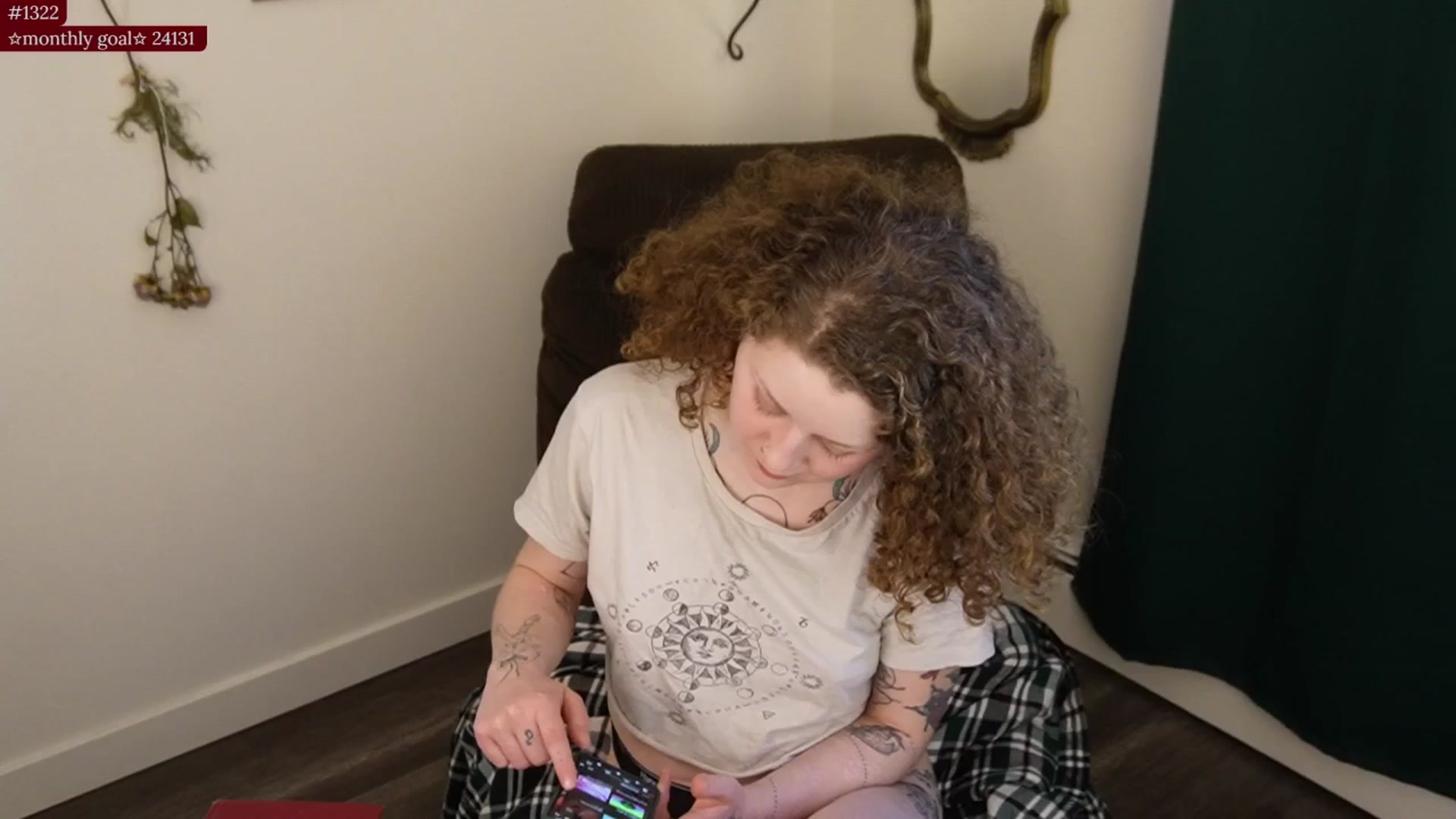 Gallery image thumbnail from PeachyQueen_'s myfreecams stream on, 12/01/2025, 21:33 image 2 of 20