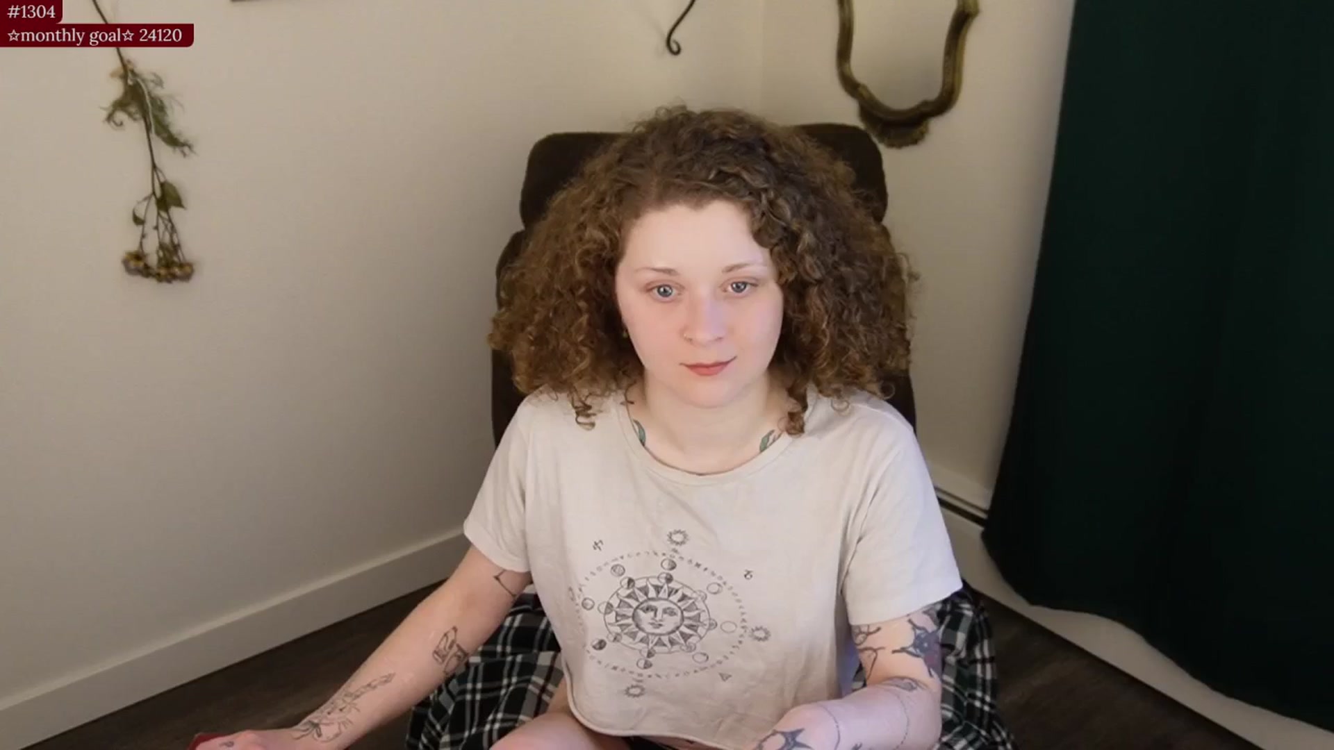 Gallery image thumbnail from PeachyQueen_'s myfreecams stream on, 12/01/2025, 21:33 image 7 of 20