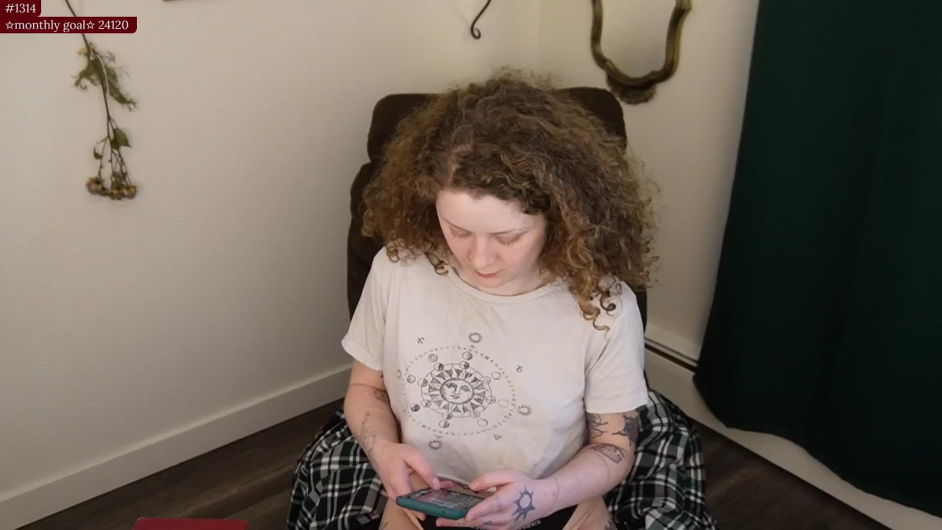Gallery image thumbnail from PeachyQueen_'s myfreecams stream on, 12/01/2025, 21:33 image 15 of 20