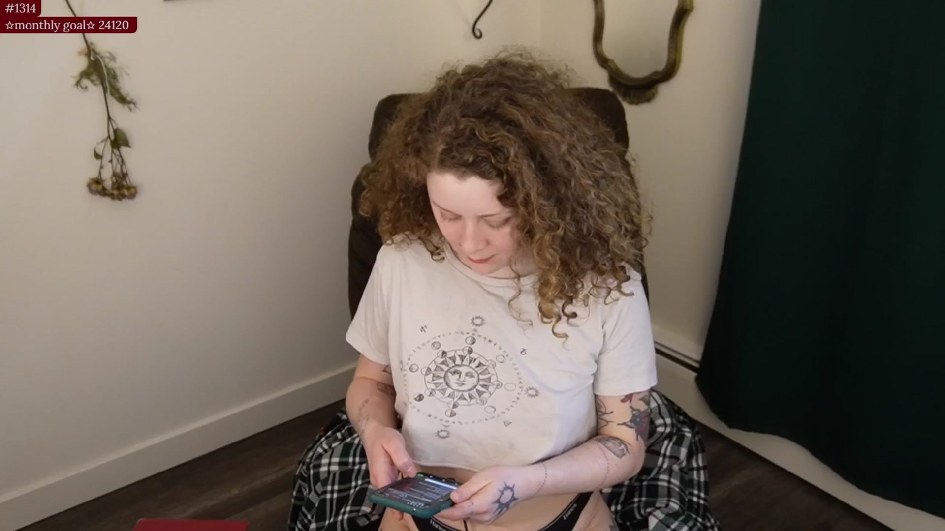 Gallery image thumbnail from PeachyQueen_'s myfreecams stream on, 12/01/2025, 21:33 image 12 of 20