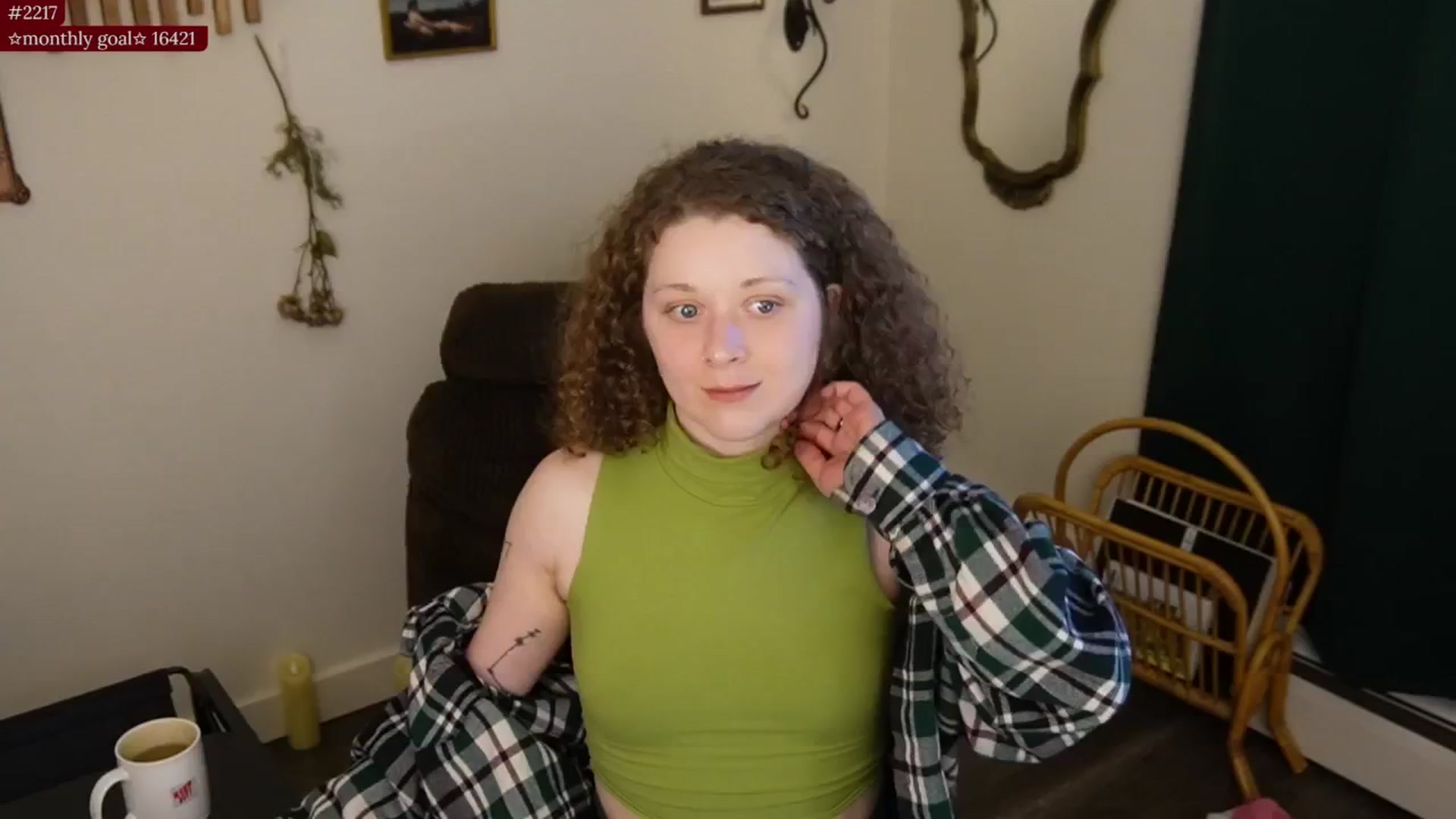 Gallery image thumbnail from PeachyQueen_'s myfreecams stream on, 12/18/2025, 22:07 image 1 of 20