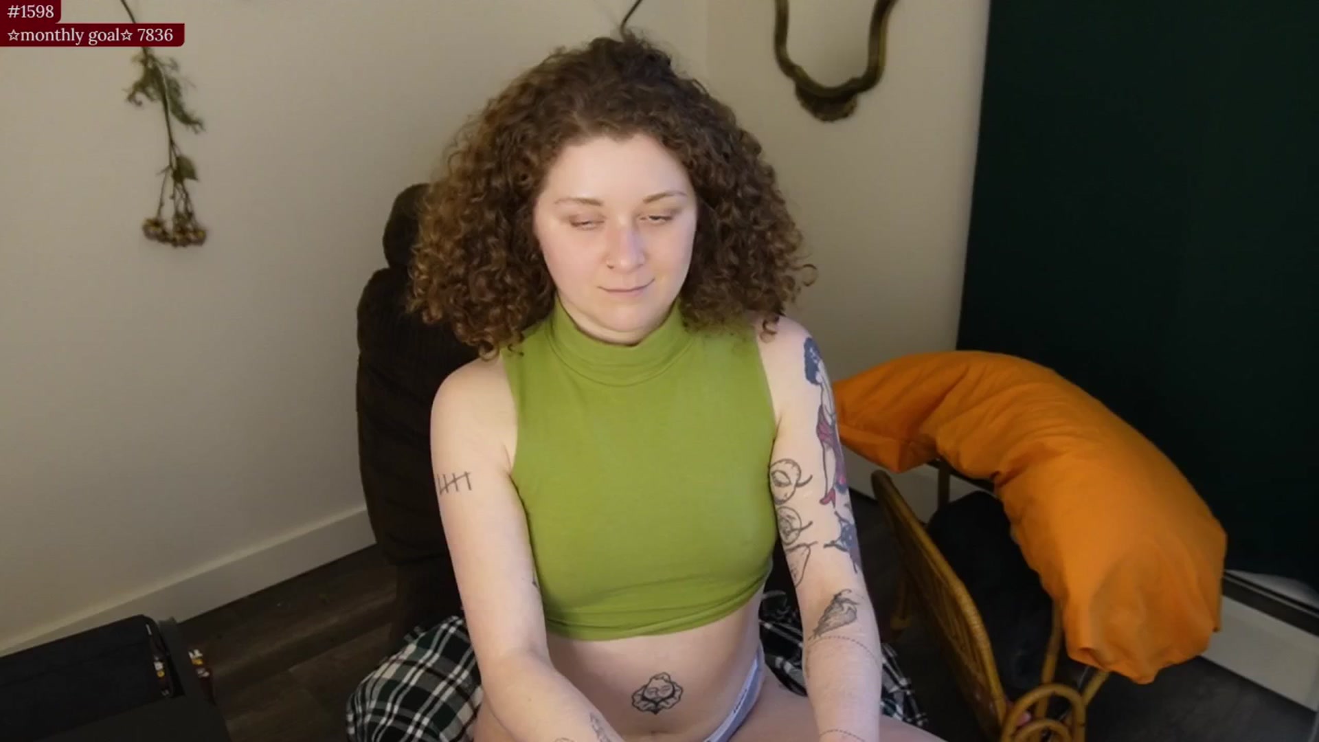 Gallery image thumbnail from PeachyQueen_'s myfreecams stream on, 12/31/2025, 23:02 image 13 of 20