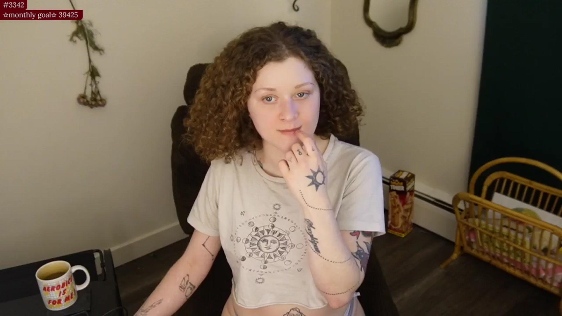 Gallery image thumbnail from PeachyQueen_'s myfreecams stream on, 01/05/2026, 21:21 image 1 of 20
