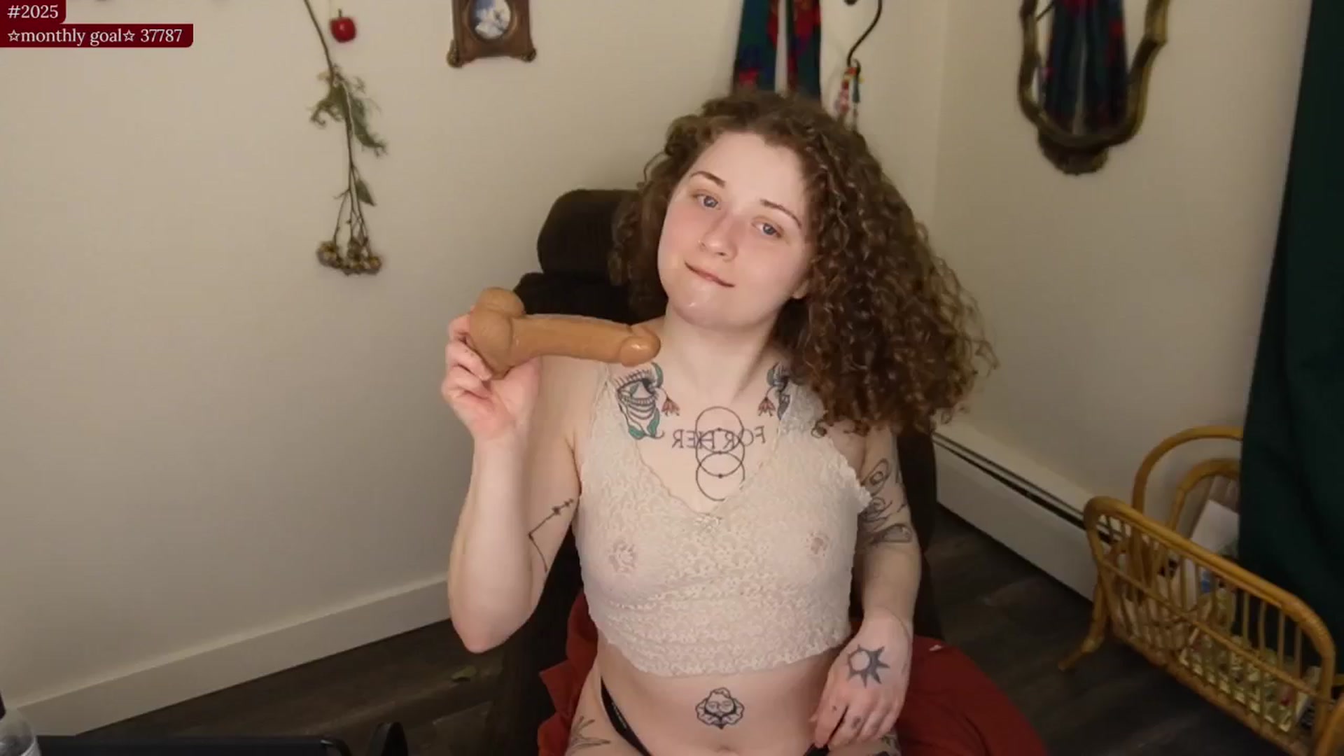 Gallery image thumbnail from PeachyQueen_'s myfreecams stream on, 01/14/2026, 07:09 image 9 of 20