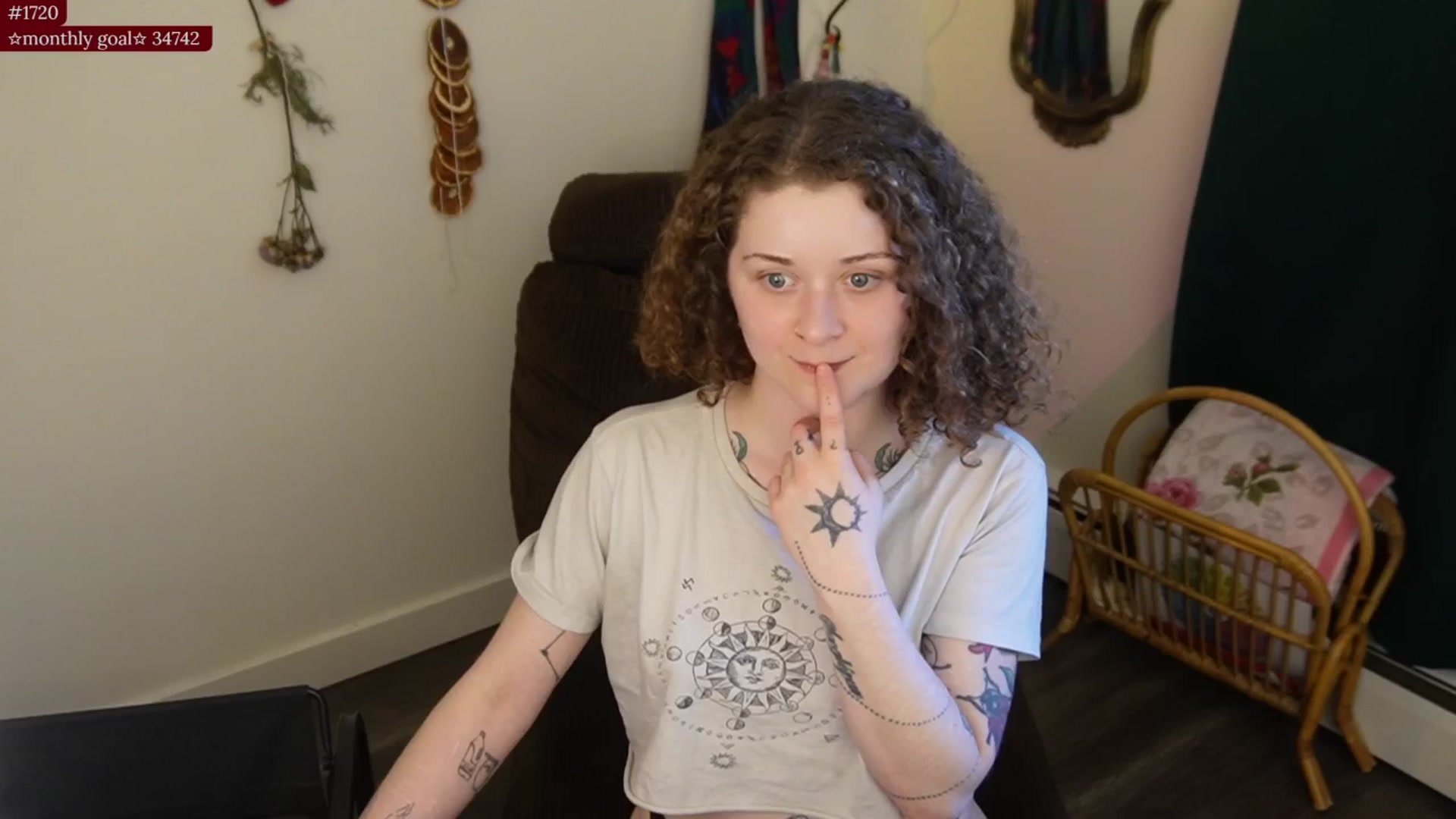 Gallery image thumbnail from PeachyQueen_'s myfreecams stream on, 01/22/2026, 22:23 image 4 of 20