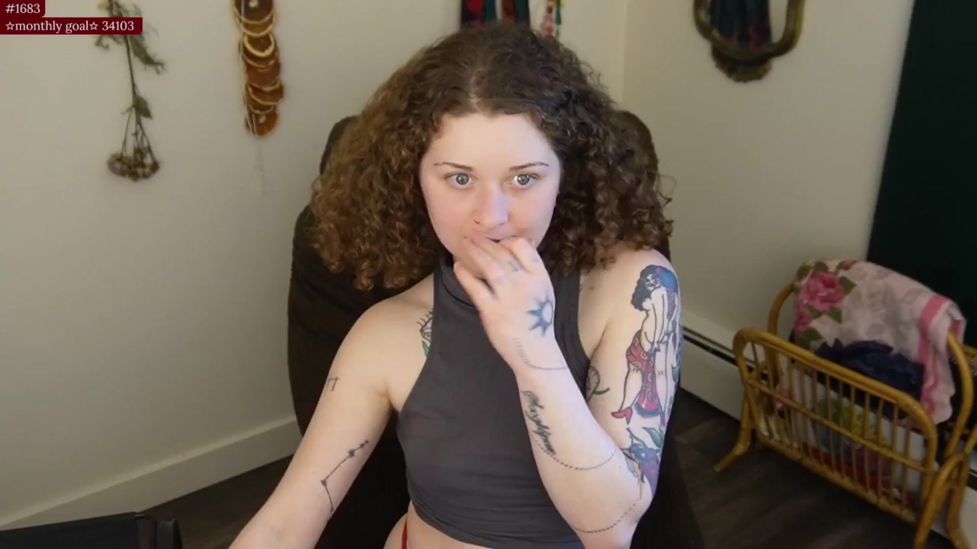 Gallery image thumbnail from PeachyQueen_'s myfreecams stream on, 01/23/2026, 21:13 image 16 of 20