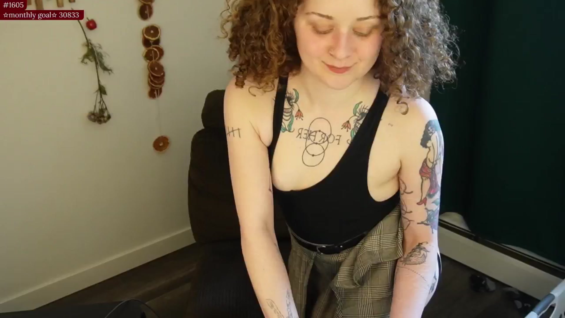 Gallery image thumbnail from PeachyQueen_'s myfreecams stream on, 01/27/2026, 22:09 image 4 of 20
