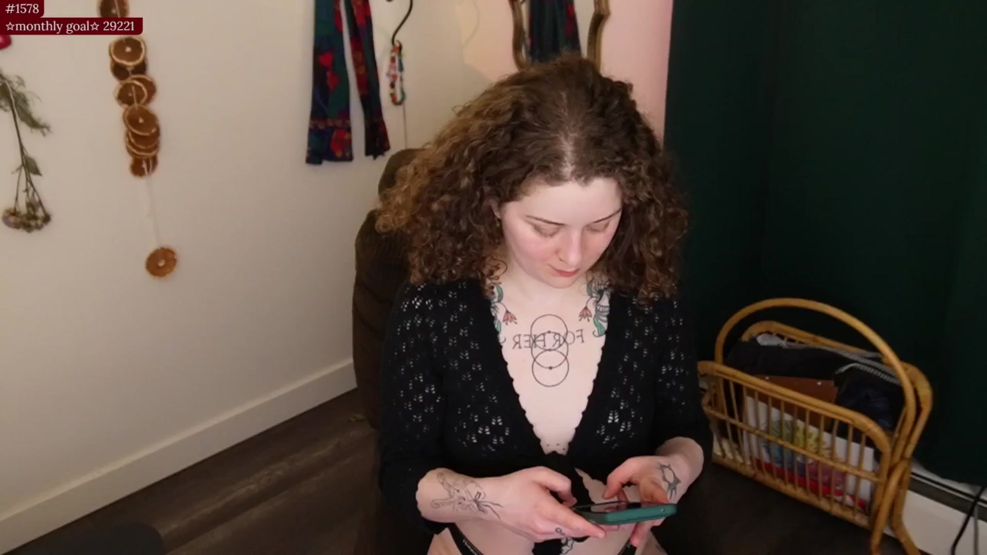 Gallery image thumbnail from PeachyQueen_'s myfreecams stream on, 01/29/2026, 07:55 image 12 of 20