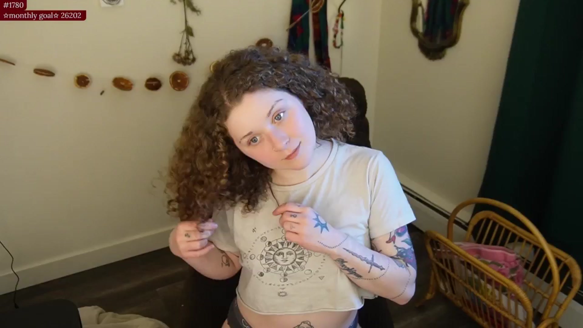 Gallery image thumbnail from PeachyQueen_'s myfreecams stream on, 02/10/2026, 20:37 image 8 of 20