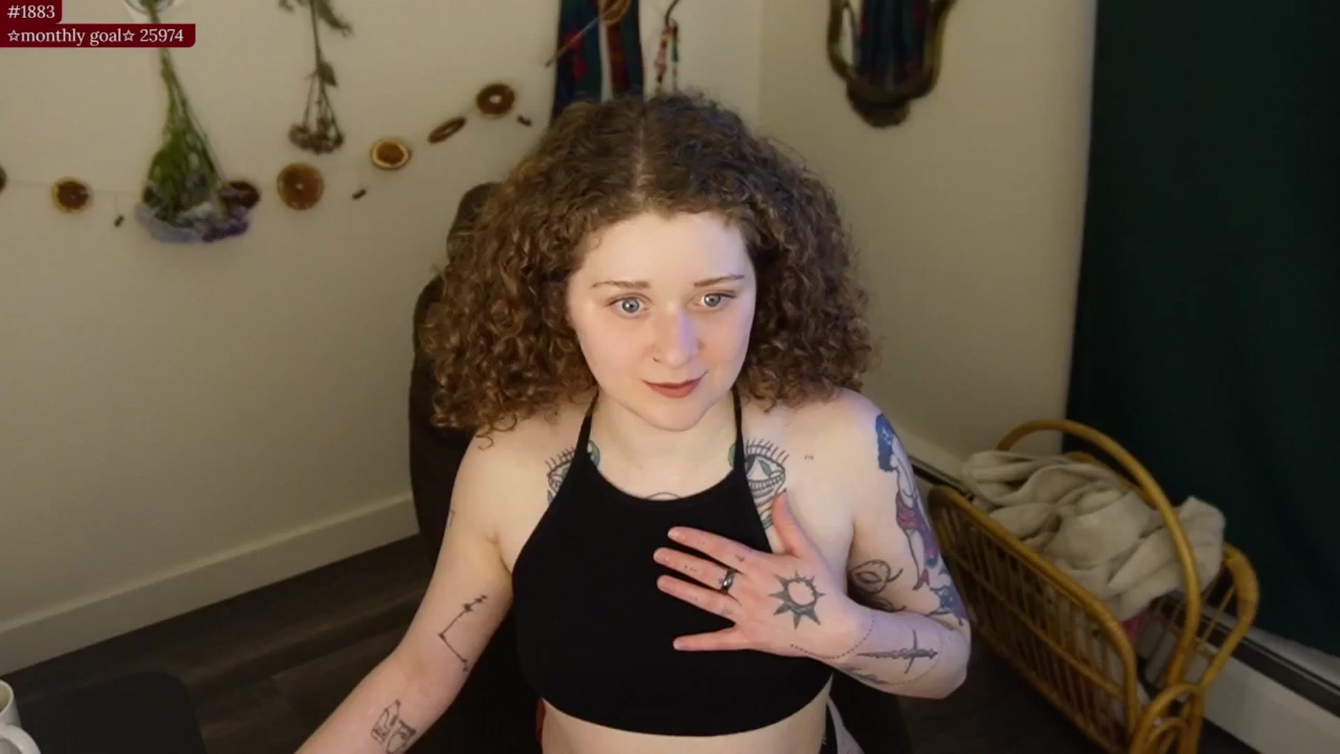 Gallery image thumbnail from PeachyQueen_'s myfreecams stream on, 02/11/2026, 22:39 image 15 of 20