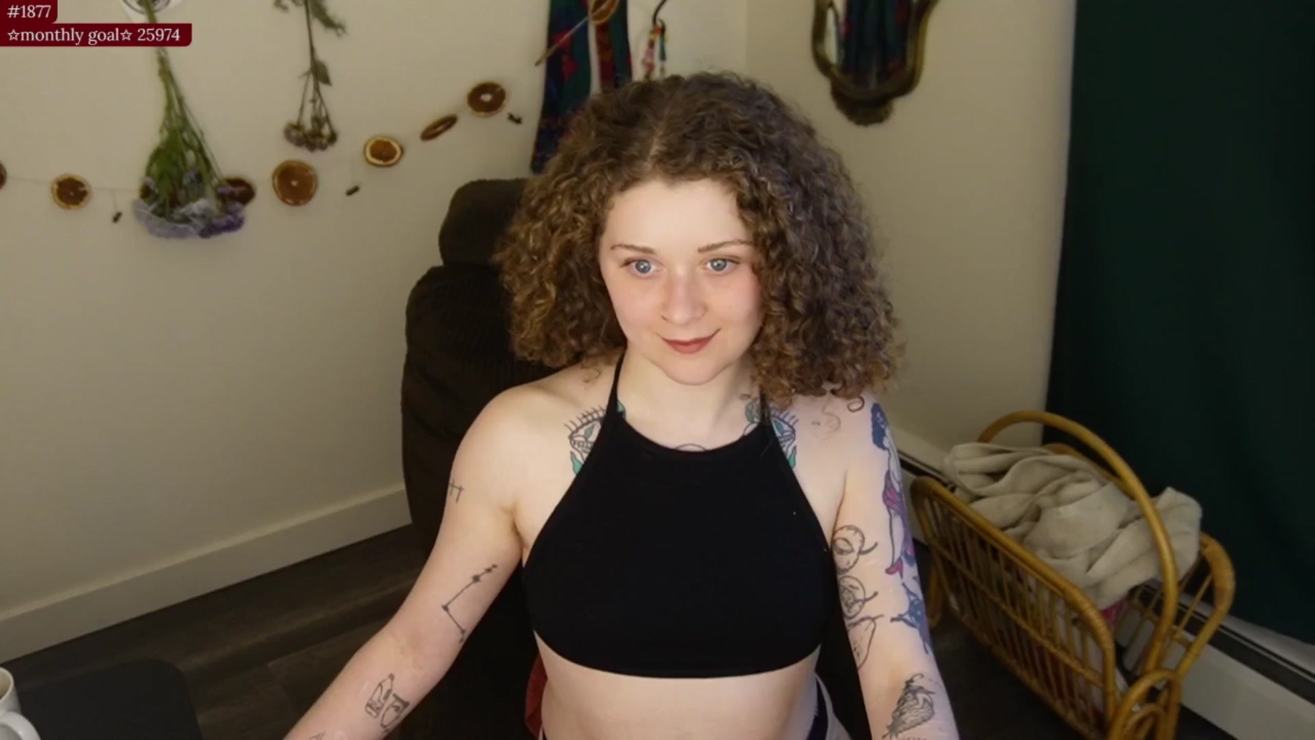 Gallery image thumbnail from PeachyQueen_'s myfreecams stream on, 02/11/2026, 22:39 image 16 of 20