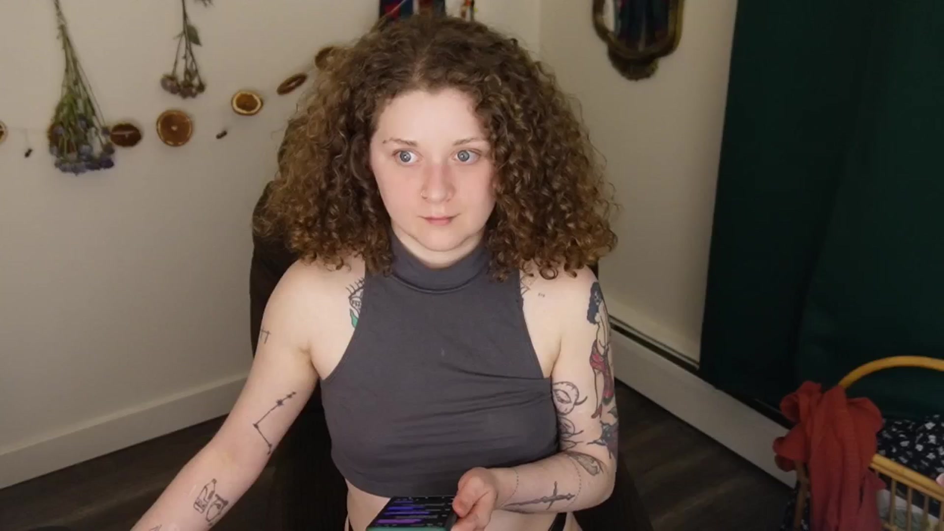 Gallery image thumbnail from PeachyQueen_'s myfreecams stream on, 02/19/2026, 07:59 image 17 of 20