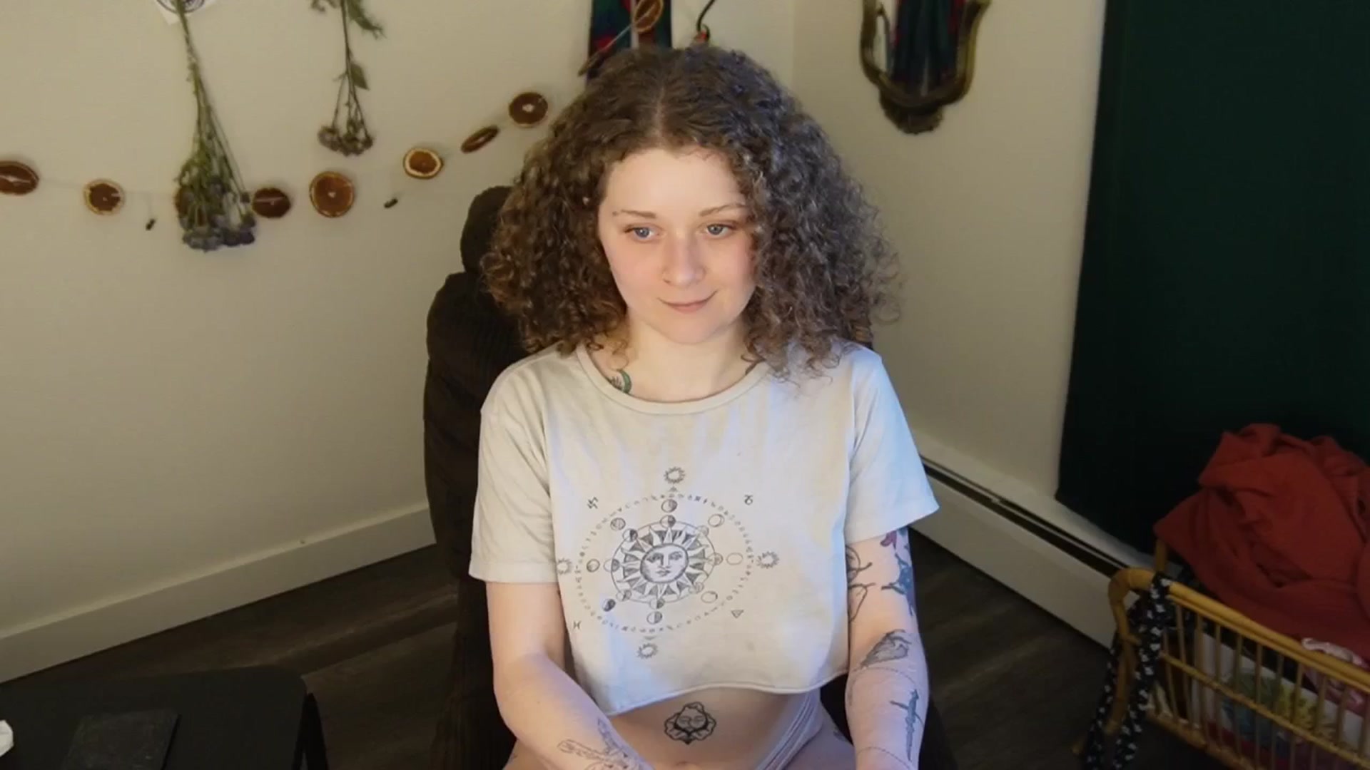 Gallery image thumbnail from PeachyQueen_'s myfreecams stream on, 02/21/2026, 24:01 image 9 of 20