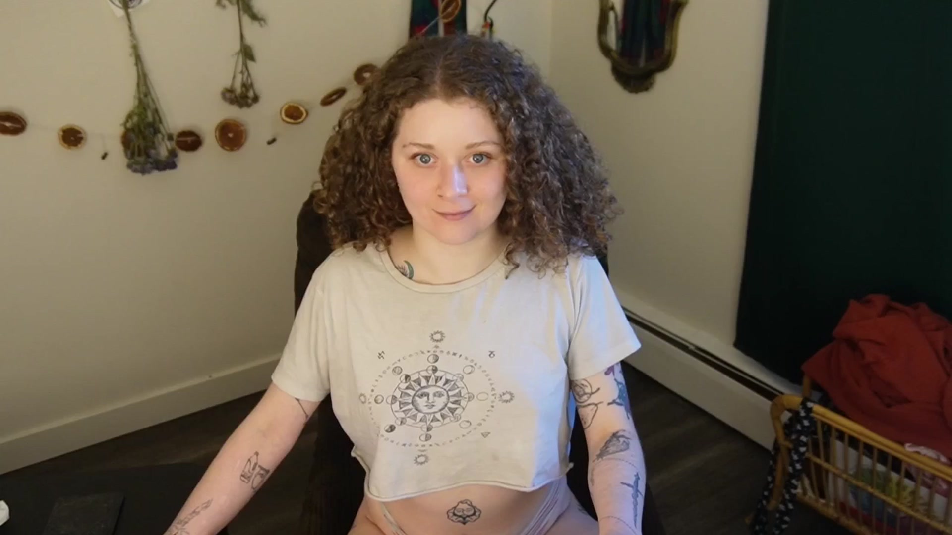 Gallery image thumbnail from PeachyQueen_'s myfreecams stream on, 02/21/2026, 24:01 image 7 of 20
